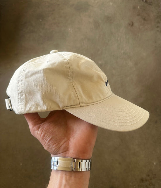 Vintage Nike Mid Swoosh Cap – Cream