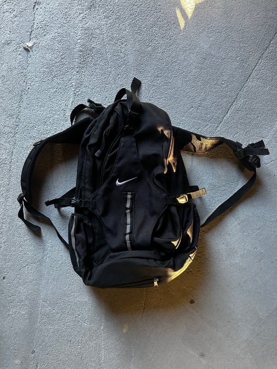Vintage Nike Trail Backpack – Reflective Utility (Late 90s/2000s)