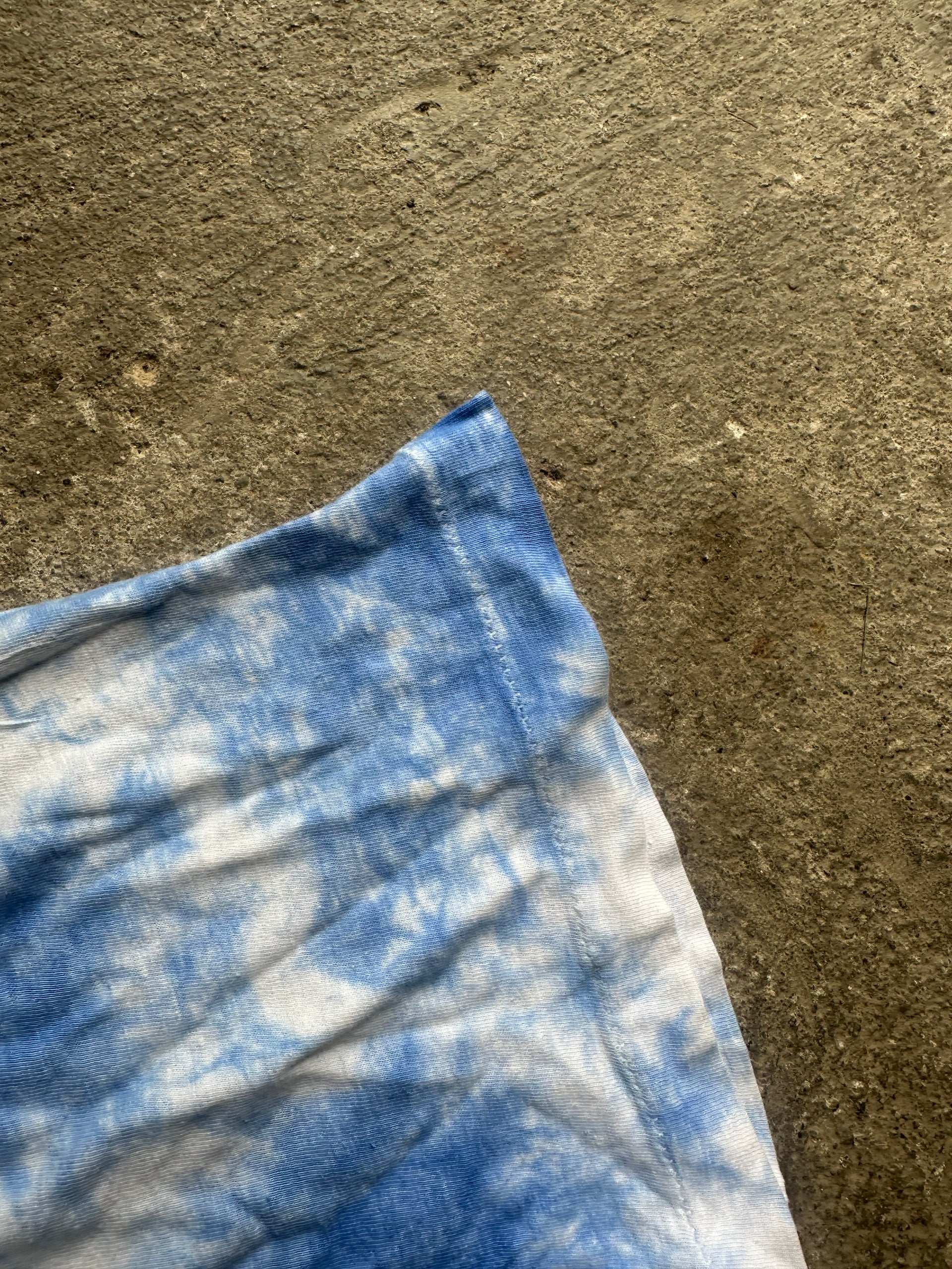 90s Blue Tie-Dye Vintage Tee | Size M