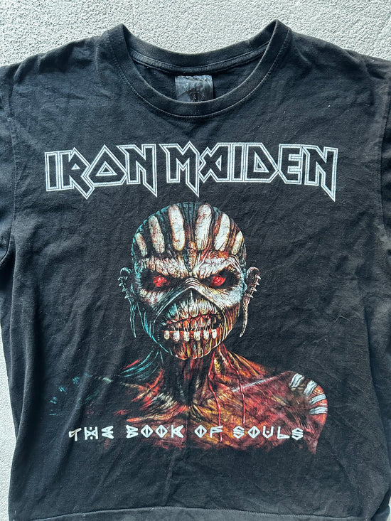 Svart Iron Maiden t-shirt med tryck från albumet The Book of Souls
