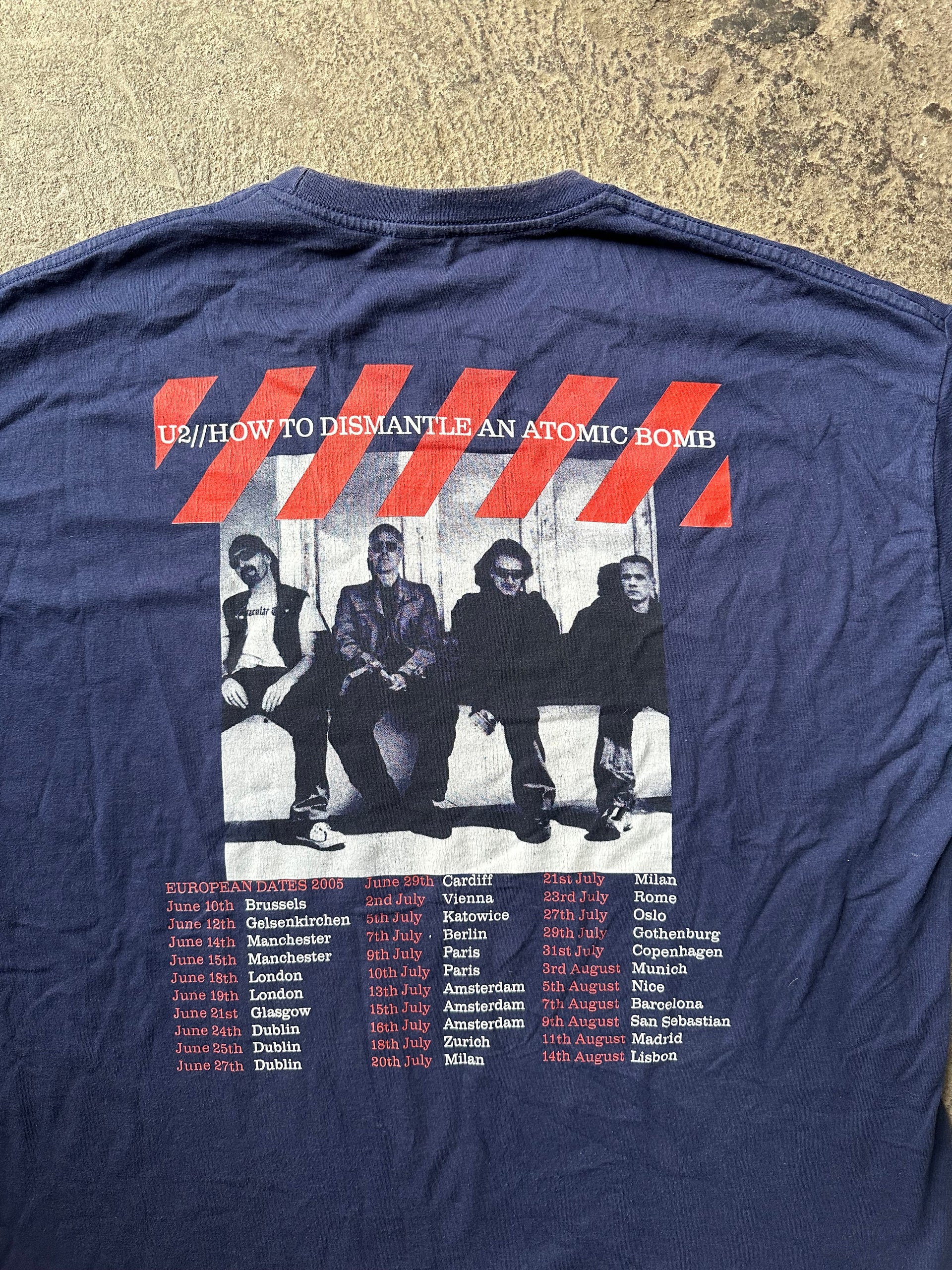 U2 How To Dismantle An Atomic Bomb Tour 2005 Vintage Tee | Size XL