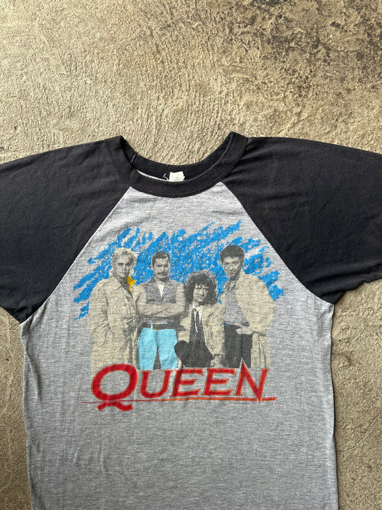 1986 Queen Magic Tour Raglan Vintage Tee | Size M