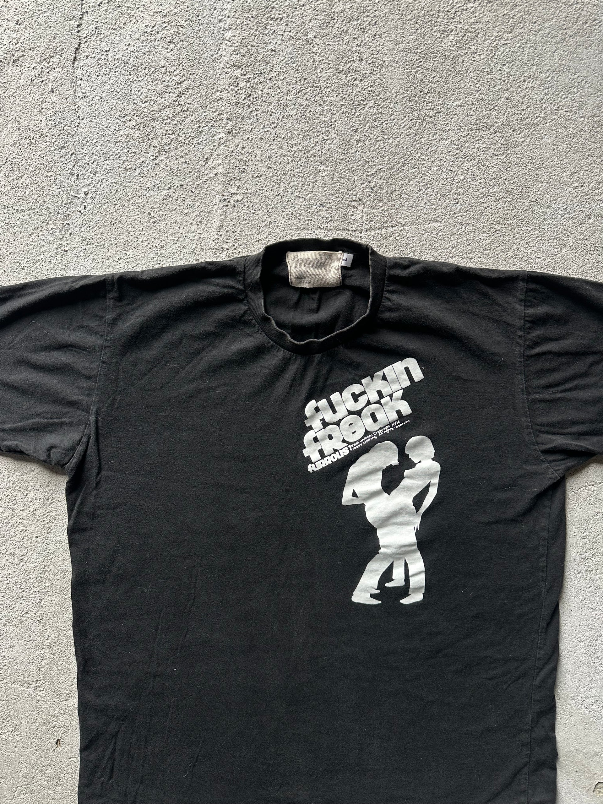 Fin’ Freak Graphic Tee – Black | Size L