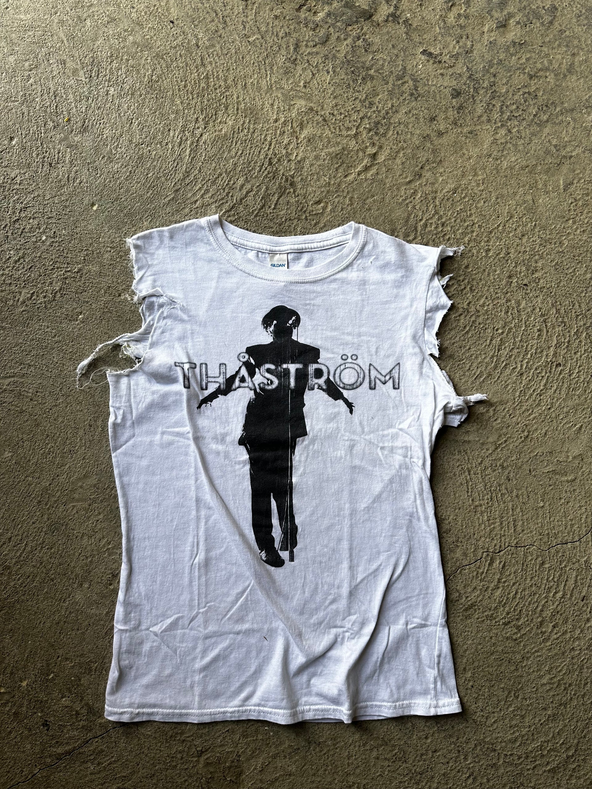 Thåström Cut-Off Distressed Tee | Size S/M