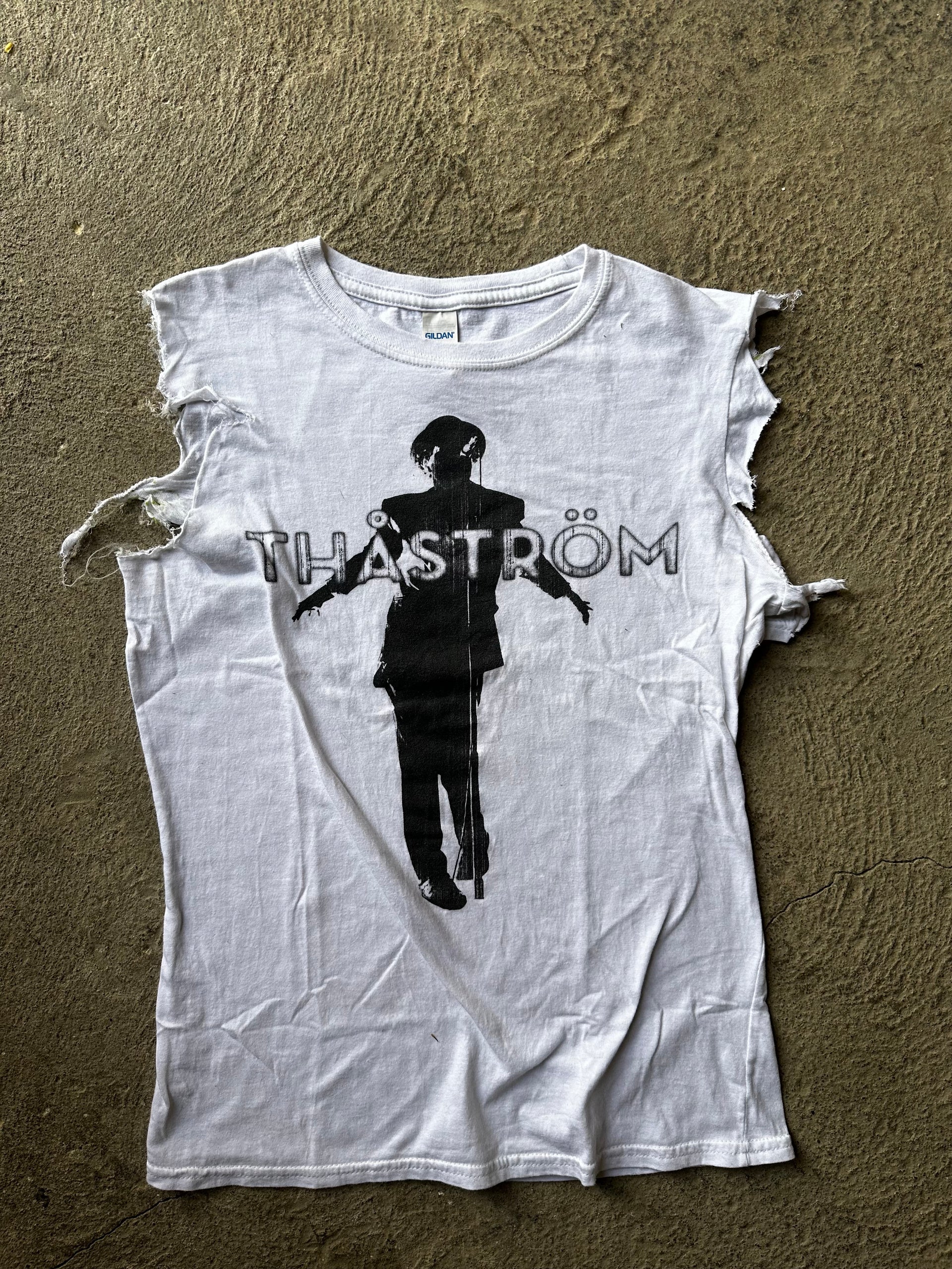 Thåström Cut-Off Distressed Tee | Size S/M