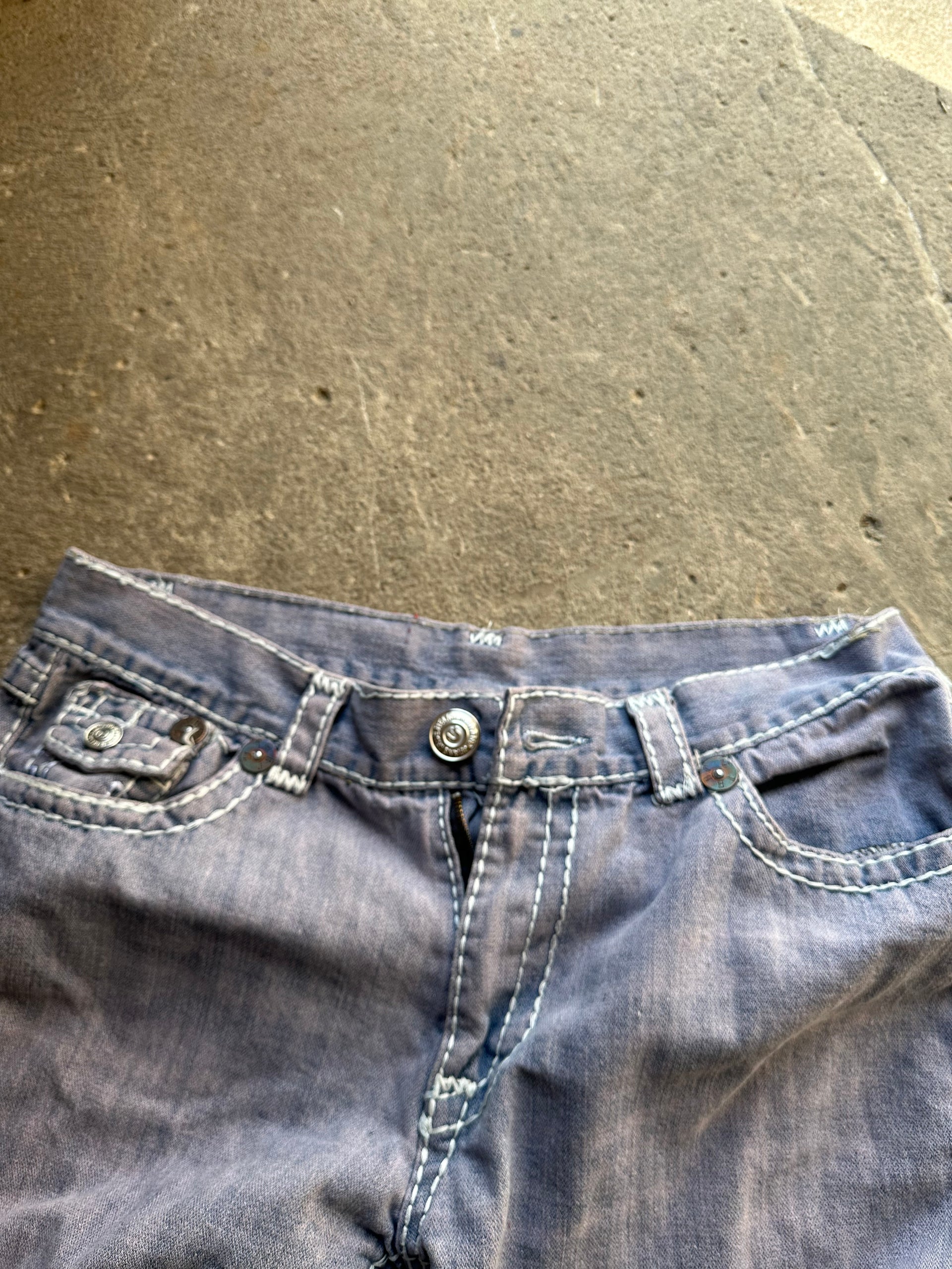 True Religion Flap Pocket Jean Shorts 2000s | Size W36