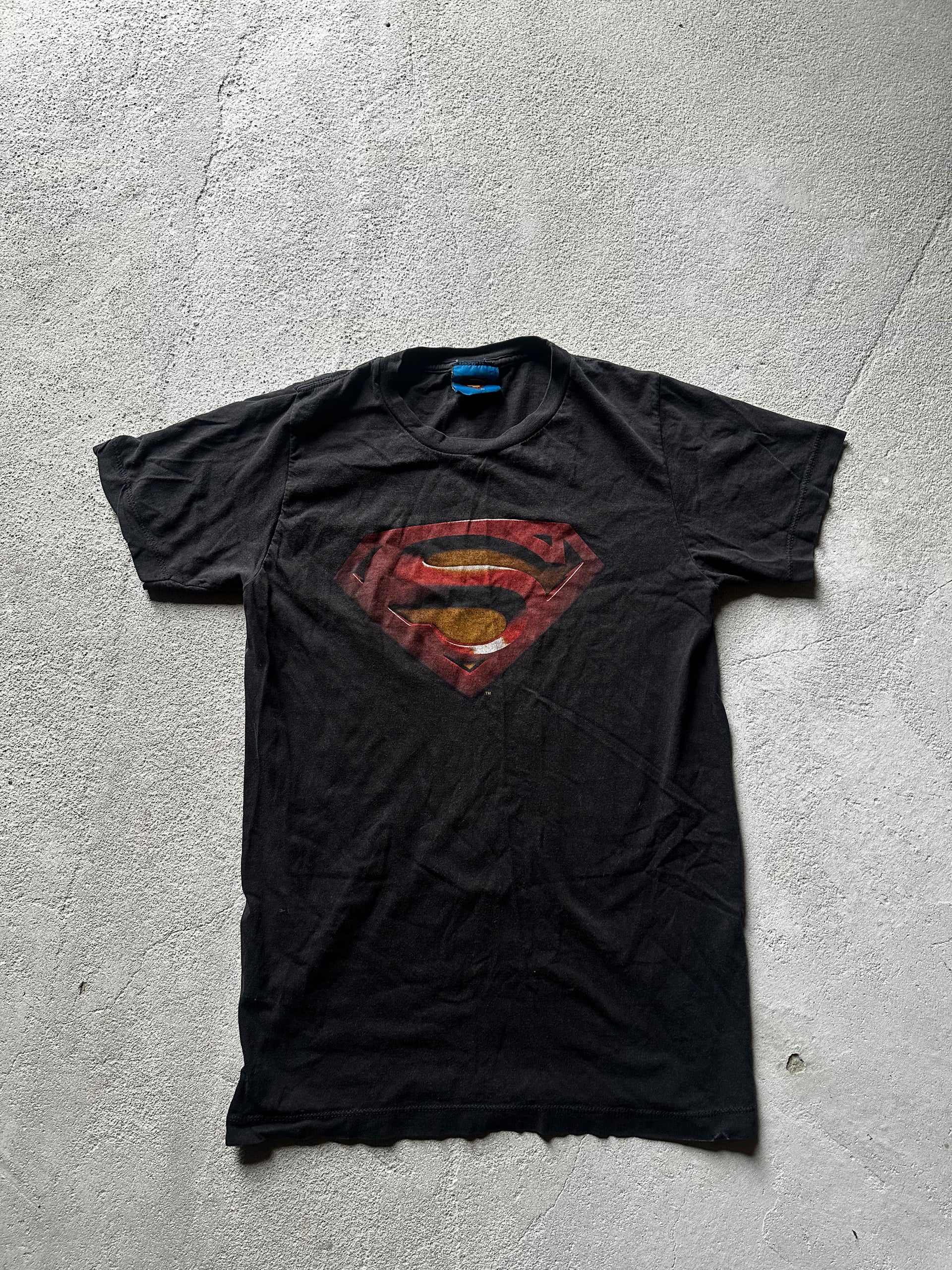 Faded Superman T-shirt – DC Comics (Size S)