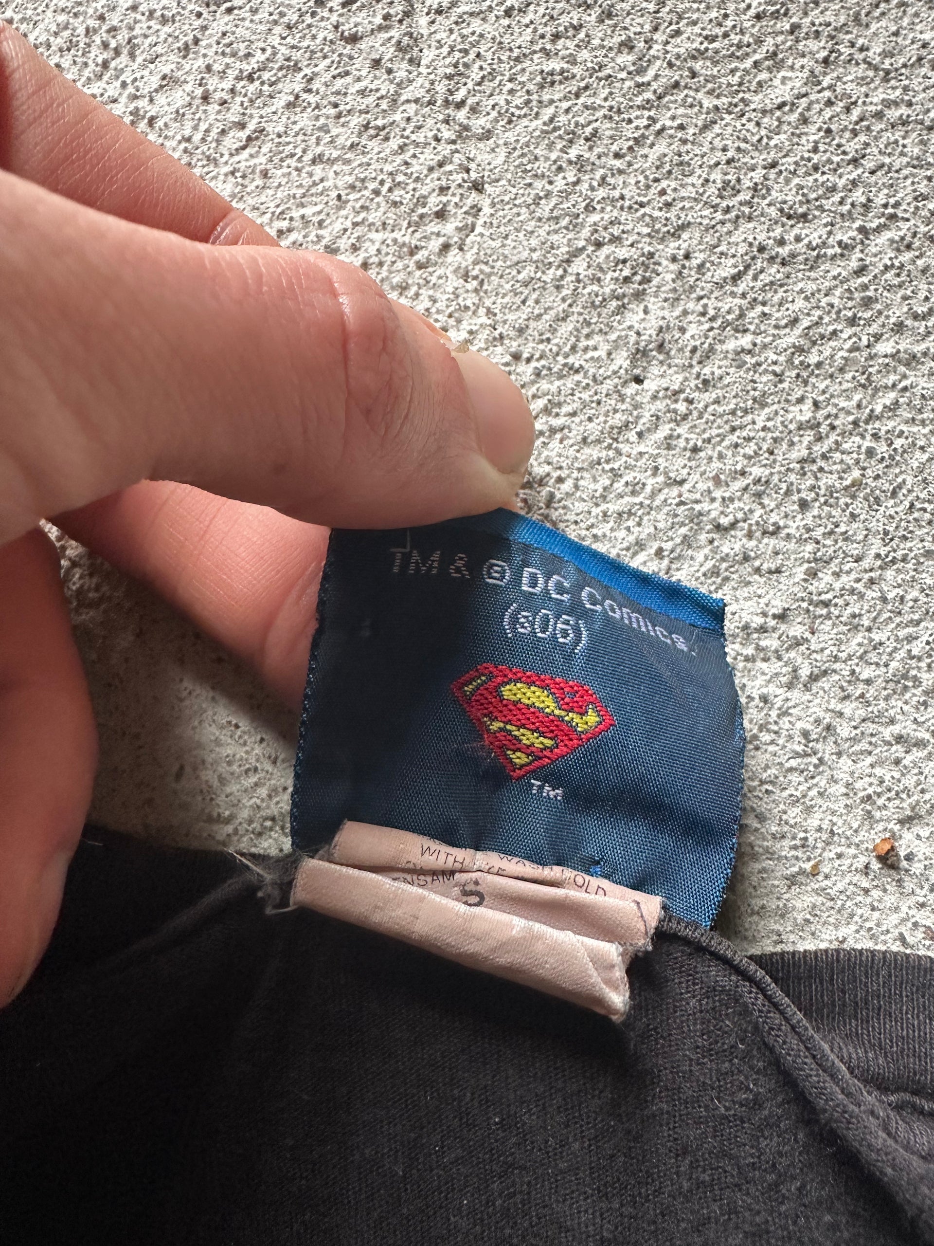 Faded Superman T-shirt – DC Comics (Size S)