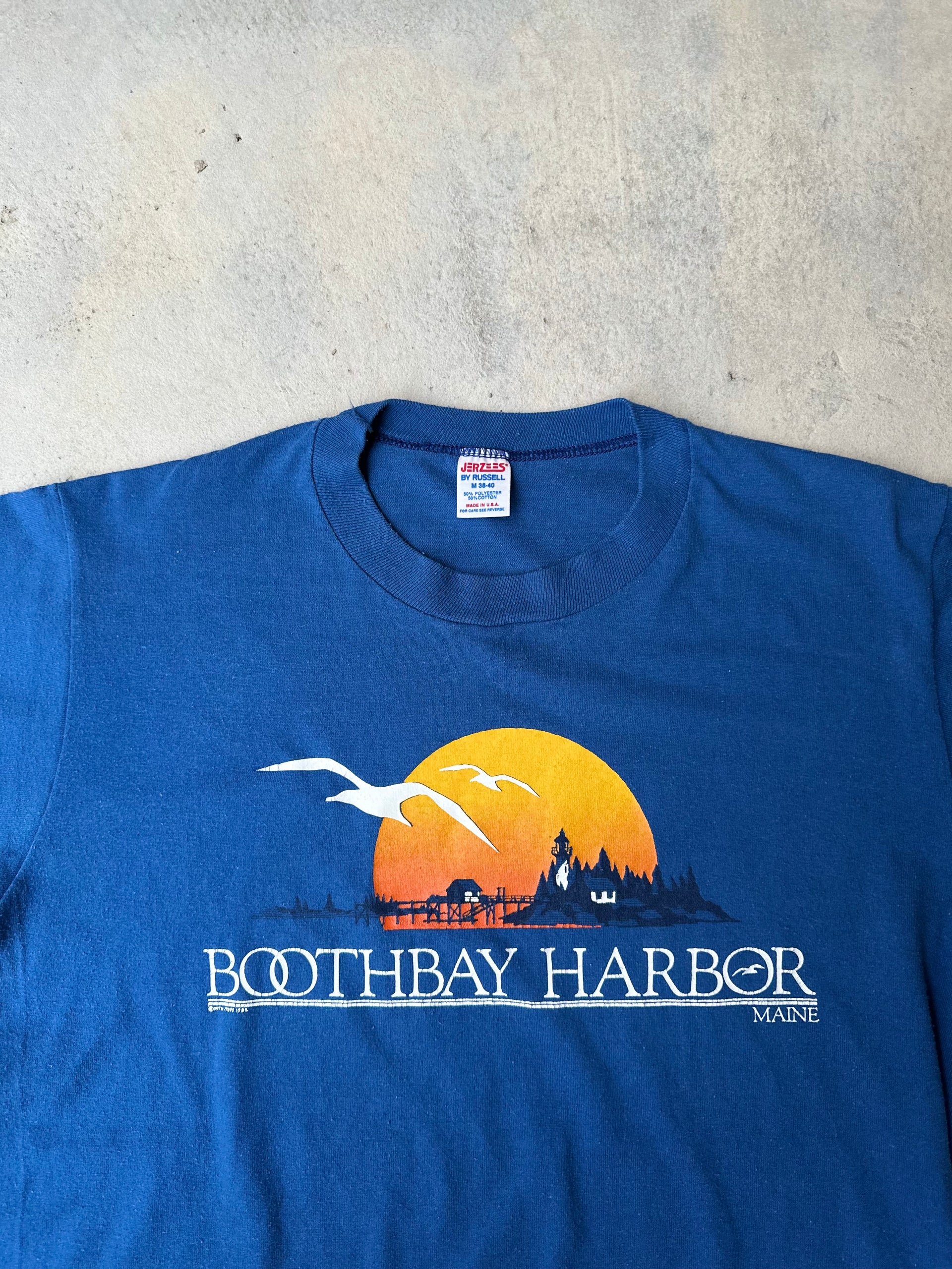 Retro Jerzees by Russell T-shirt with seagull and sunset print.