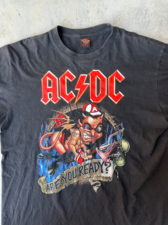 Rare AC/DC 90s T-Shirt – Bold graphic print, classic rock tour merch.