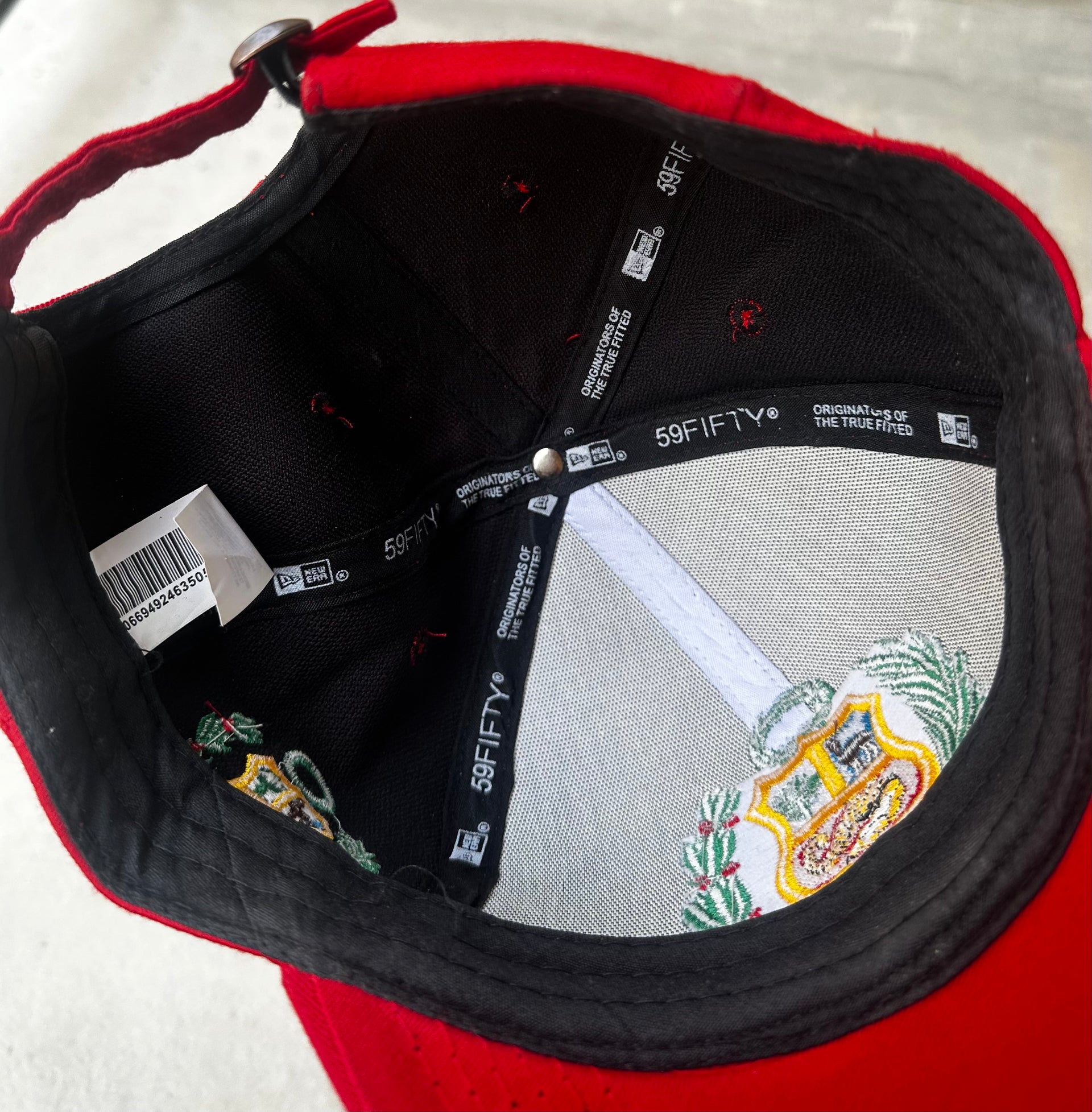 Inside of Peru snapback trucker hat.
