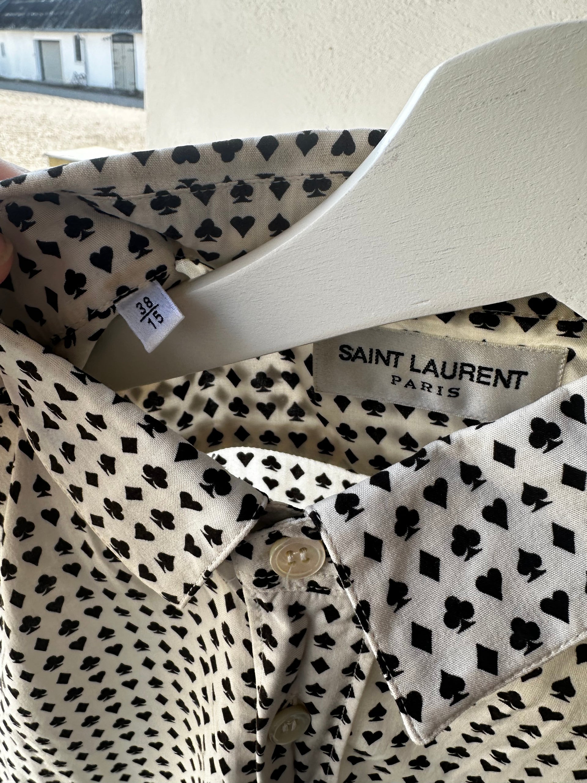 Exklusiv mönstrad skjorta från Saint Laurent, vit med svarta detaljer-herrmodell