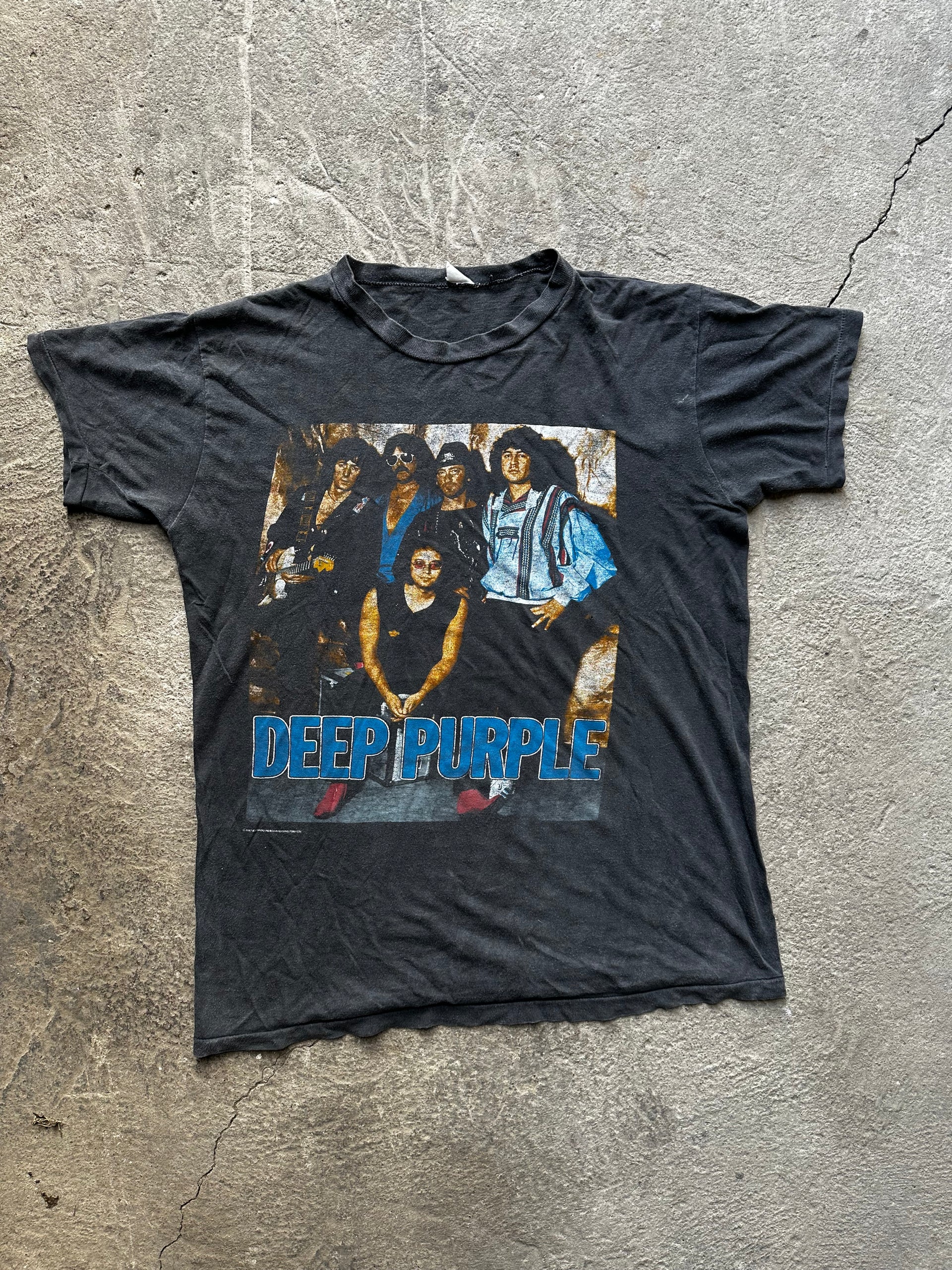 "Vintage 1987 Deep Purple band t-shirt heavy faded black world tour rock merch size M/L"

