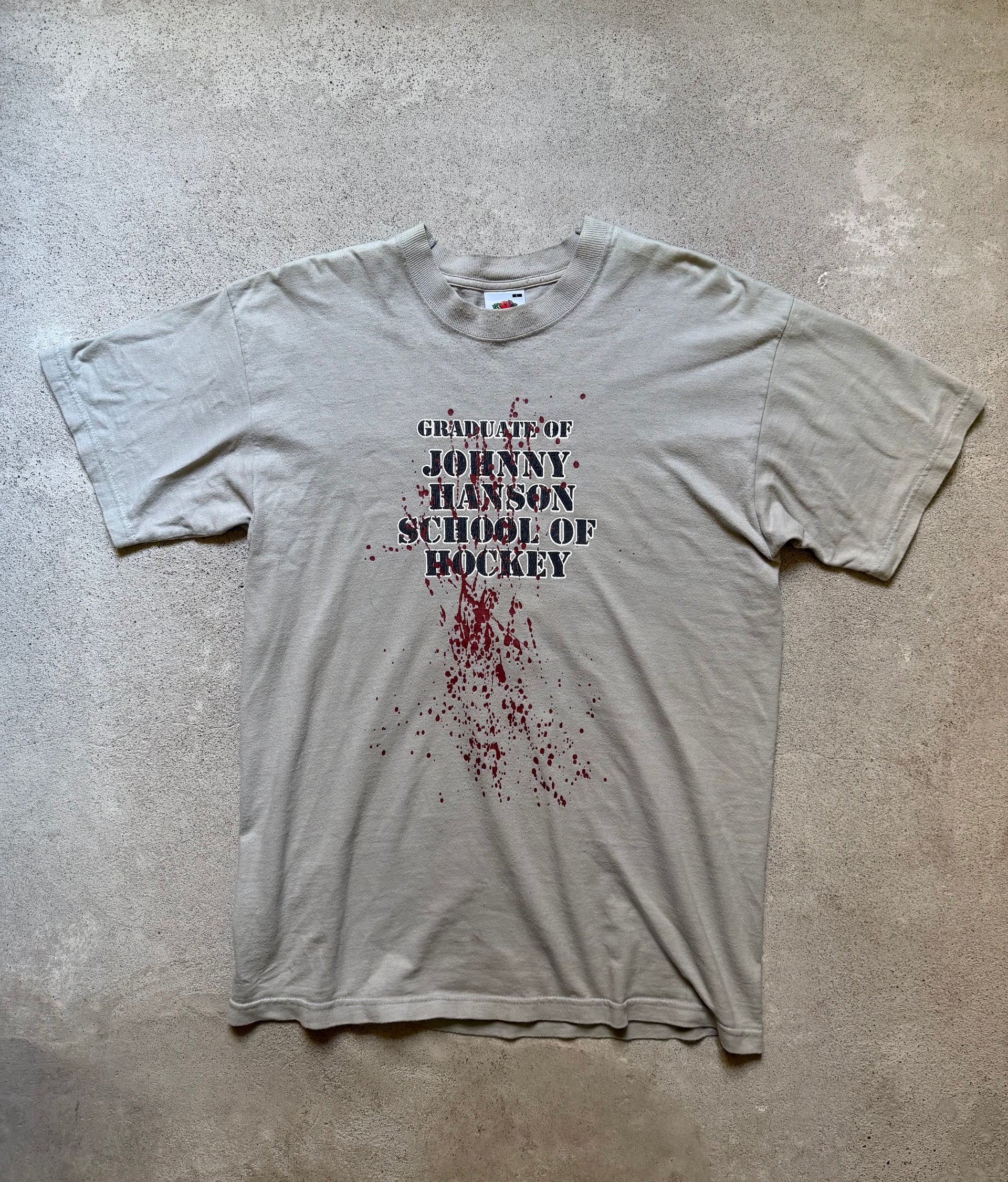 2000s Johnny Hanson School of Hockey T-Shirt | Size L
