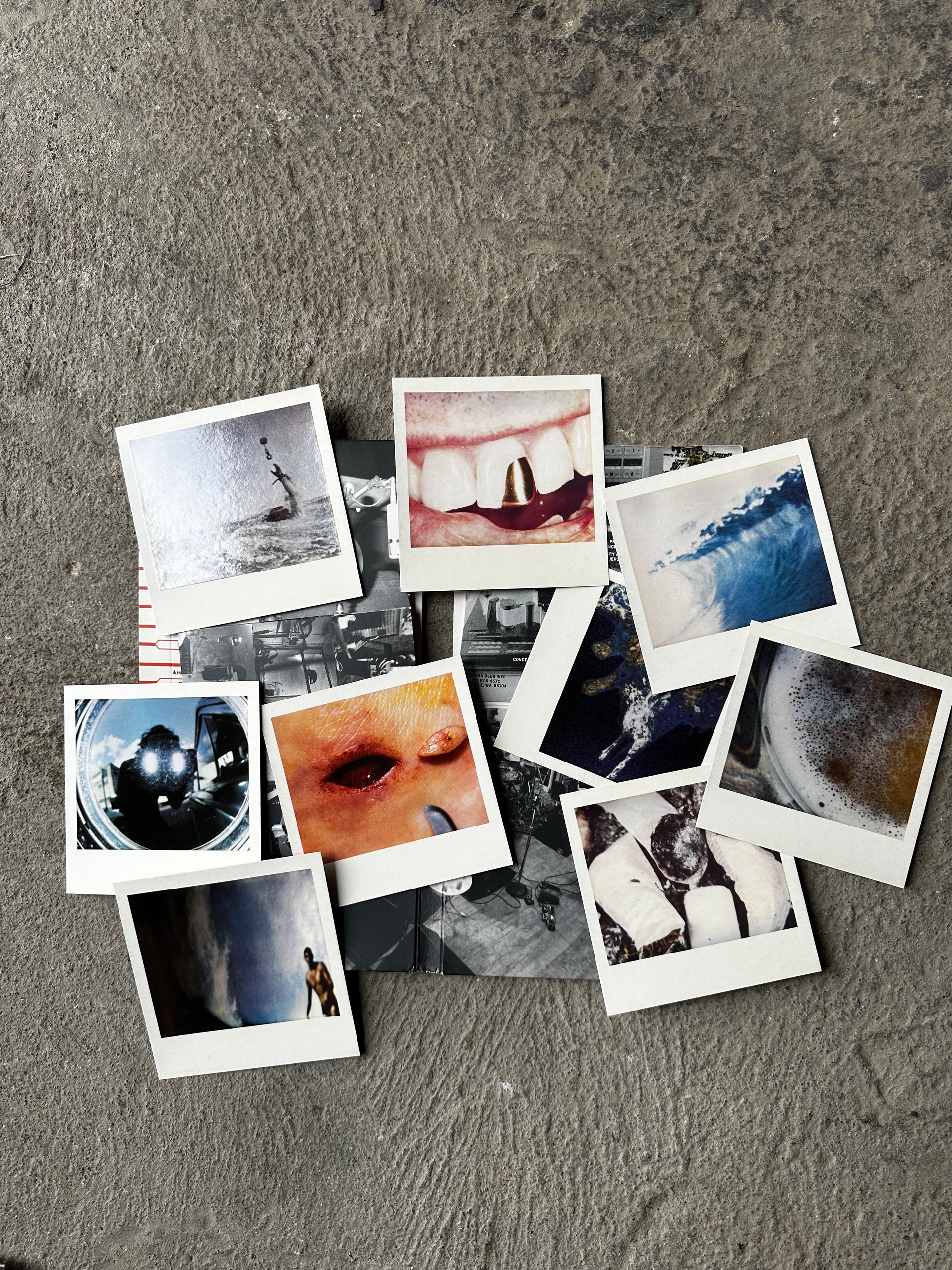 Pearl Jam – No Code (1996 CD Box with Polaroid Inserts)