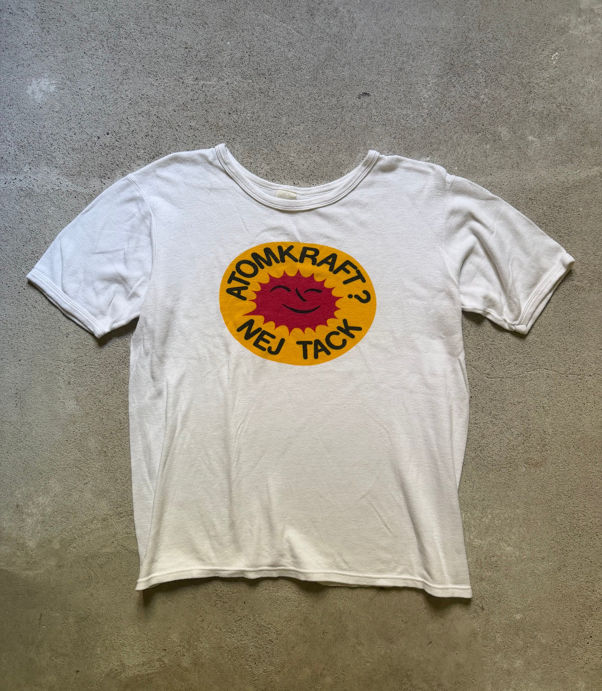 70s Atomkraft Nej Tack Tee | Size M