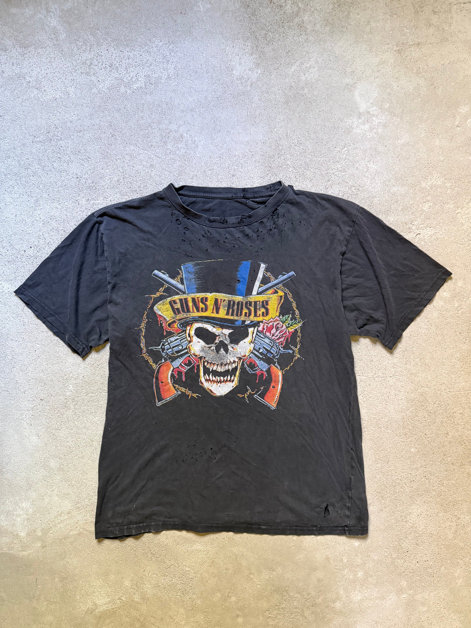 2000s Guns N Roses Logo Distressed Tee | Size M