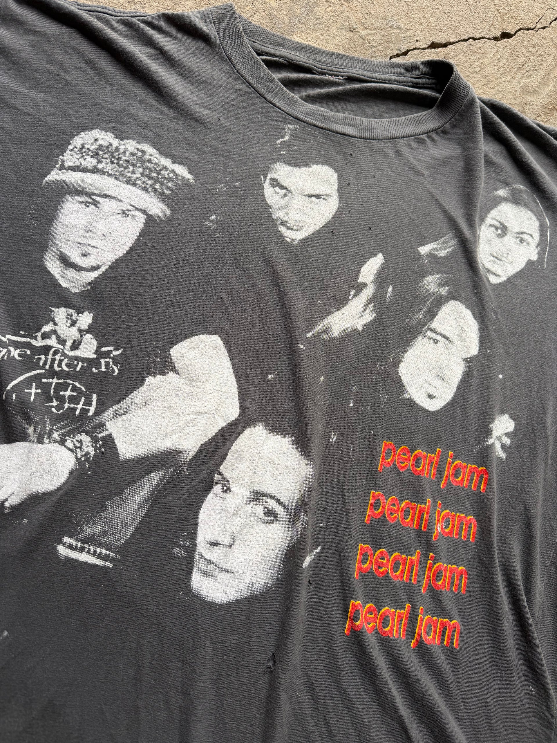 90s Pearl Jam Vintage Band T-Shirt | Size L