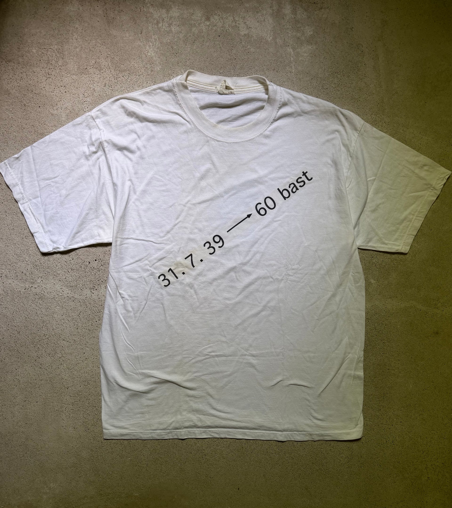 90s Photo Print T-Shirt | Size XL