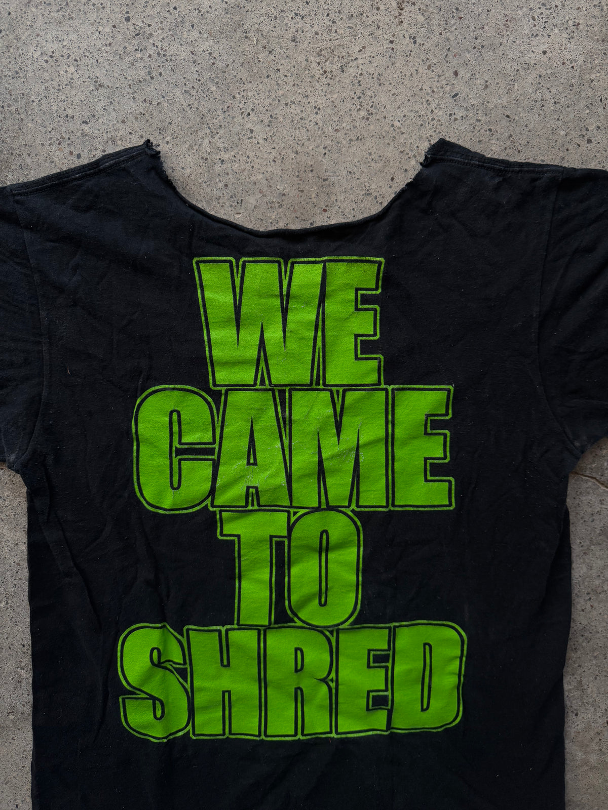 2000s Overkill “Under the Influence” T-Shirt | Size M