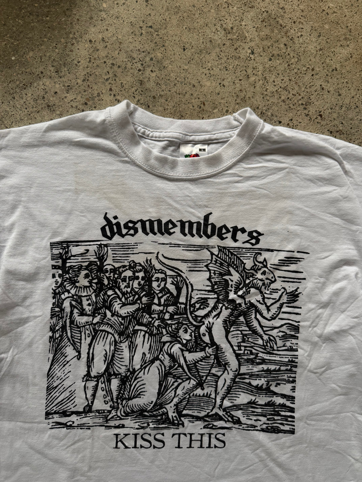 2000s Dismember “Kiss This” T-Shirt | Size S