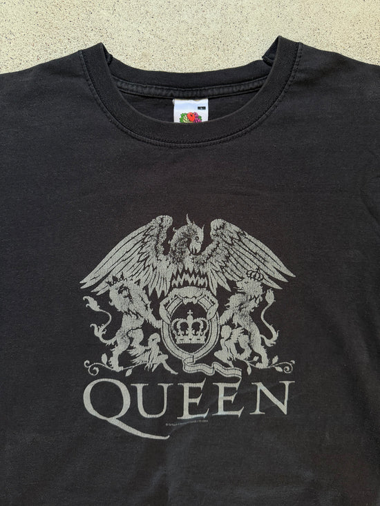 2000s Queen Crest Logo T-Shirt | Size L