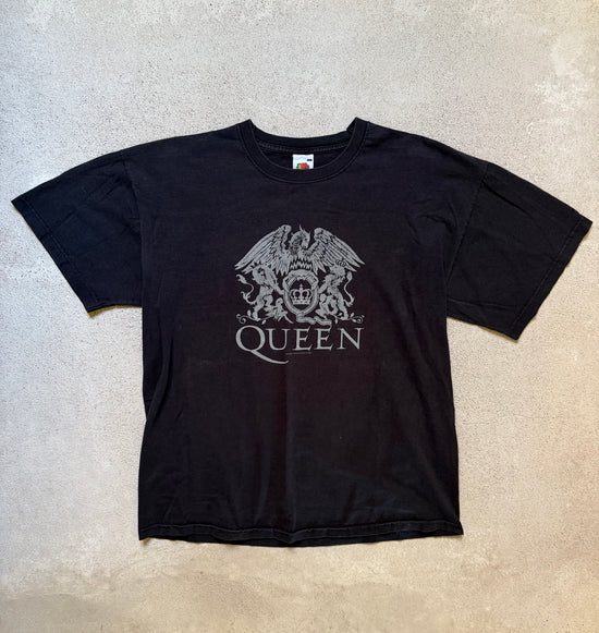 2000s Queen Crest Logo T-Shirt | Size L
