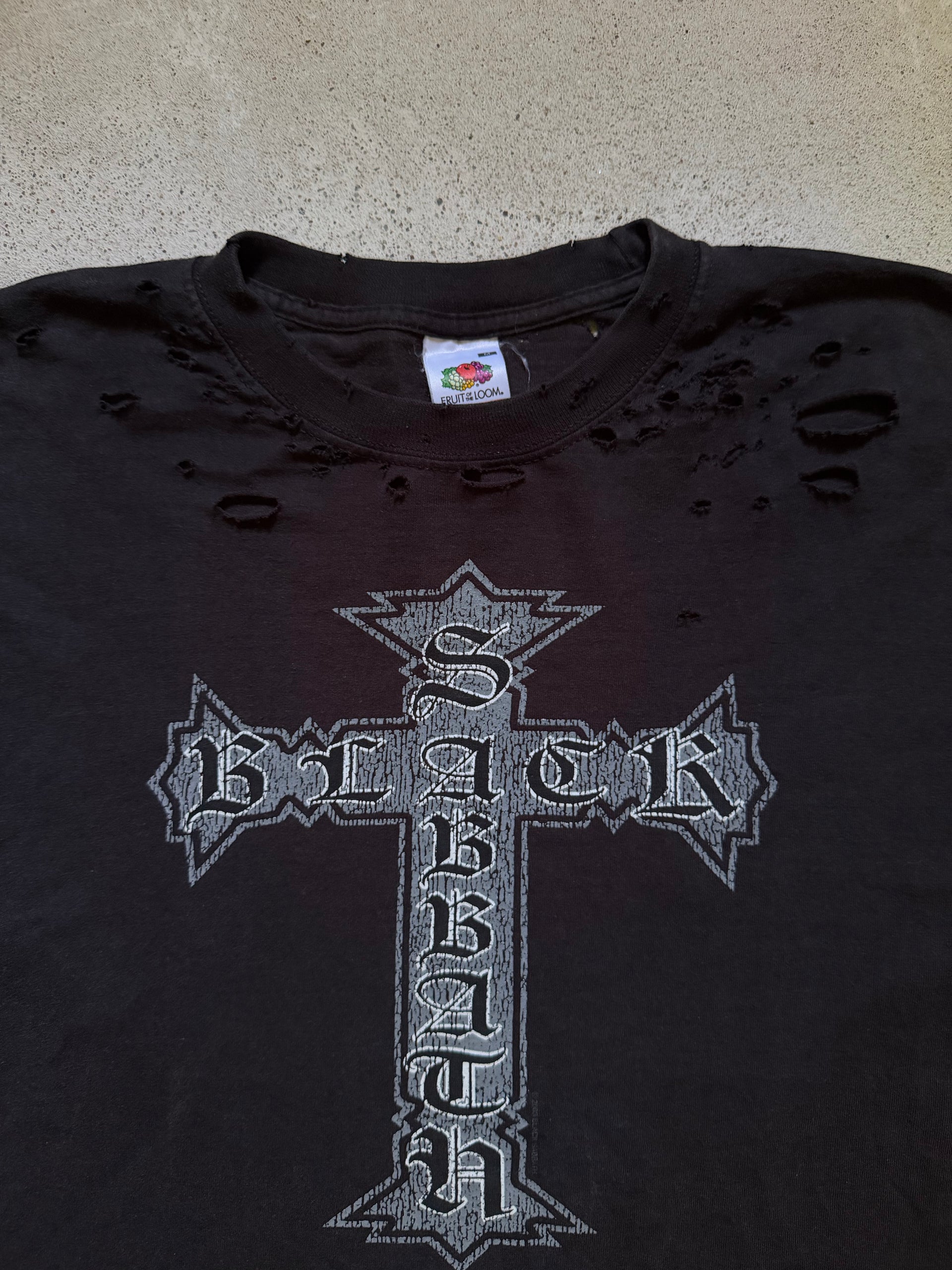 2000s Black Sabbath Distressed Cross Tee | Size M