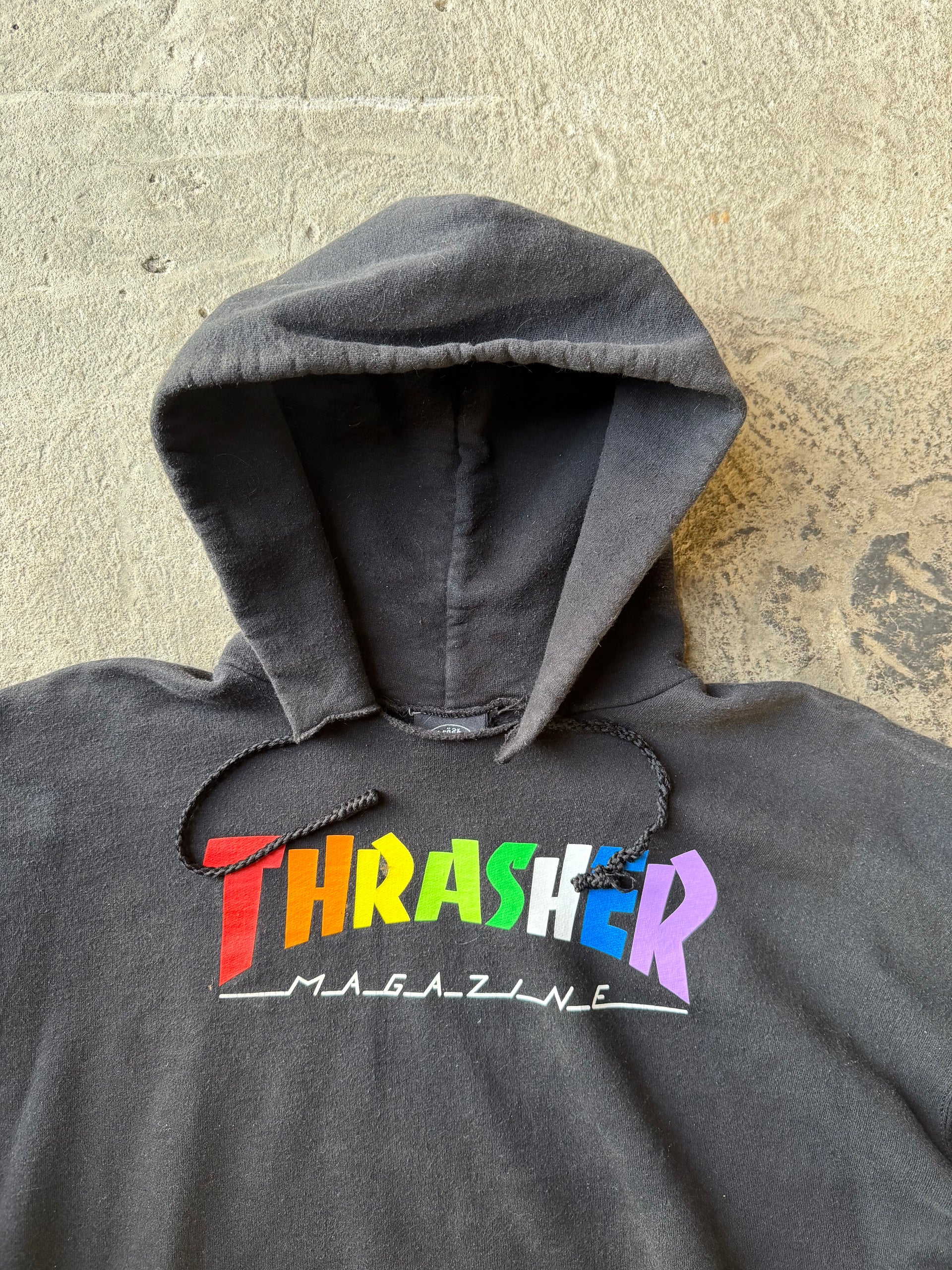2010s Thrasher Magazine Rainbow Logo Hoodie | Size L