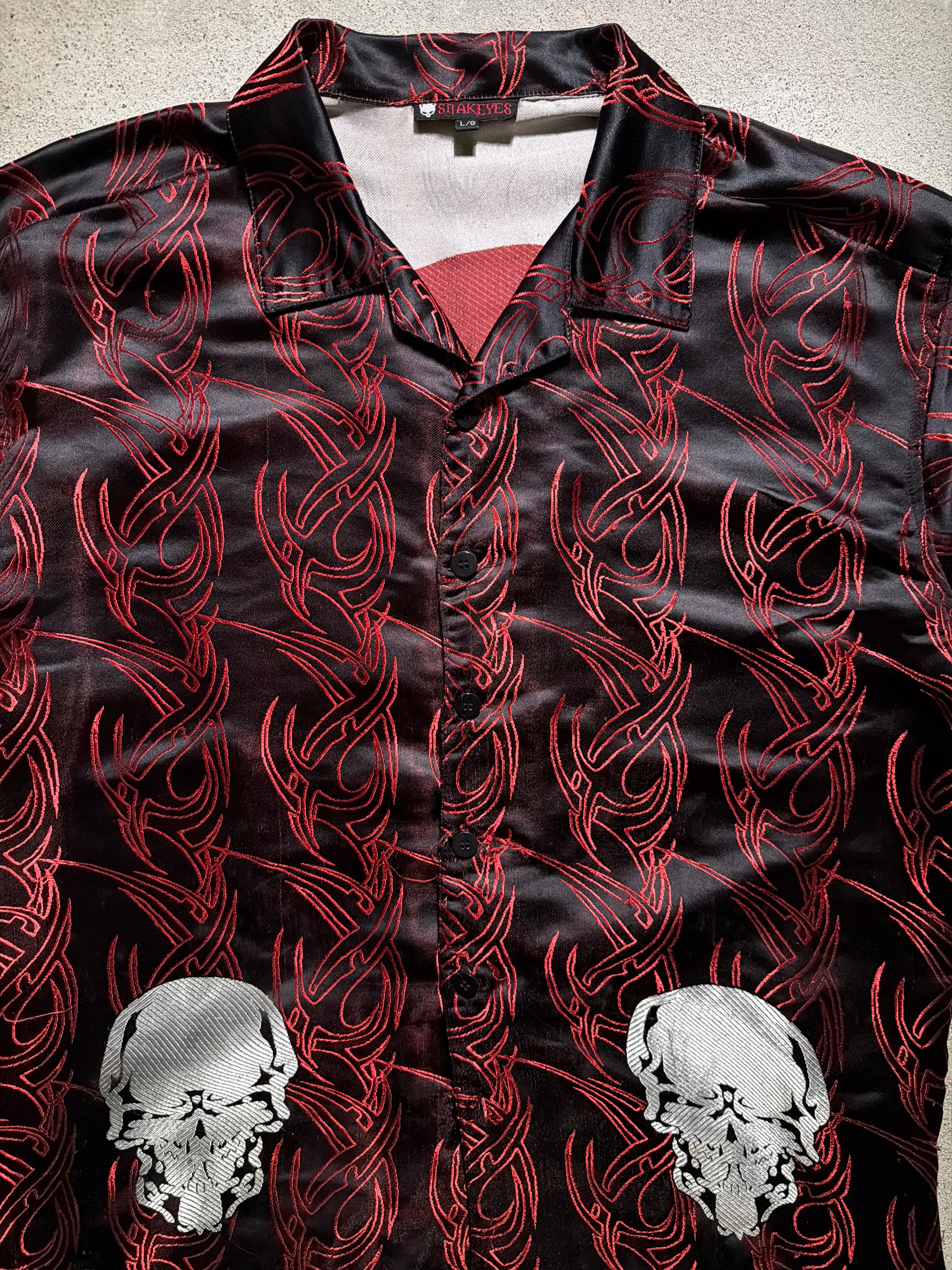 2000s Snake Eyes Skull Button Up Shirt | Size L