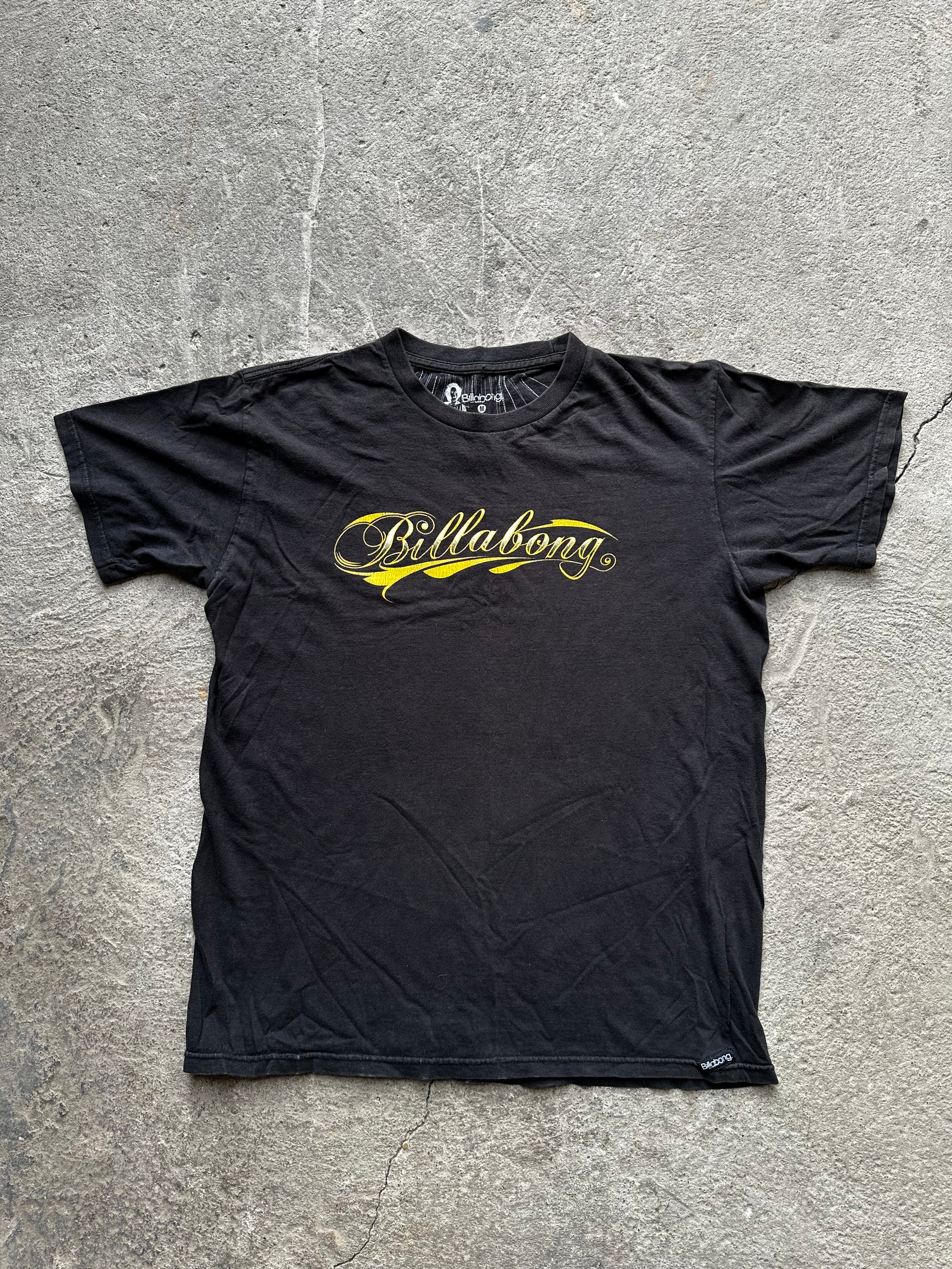 "Vintage Y2K Billabong yellow script logo t-shirt surf streetwear size S/M"

