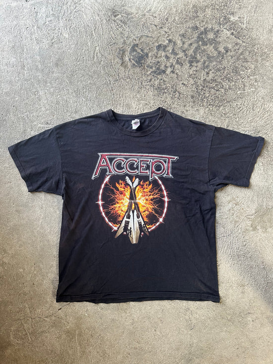 Accept Vintage Heavy Metal T-Shirt Fire Guitar Print | Size XL