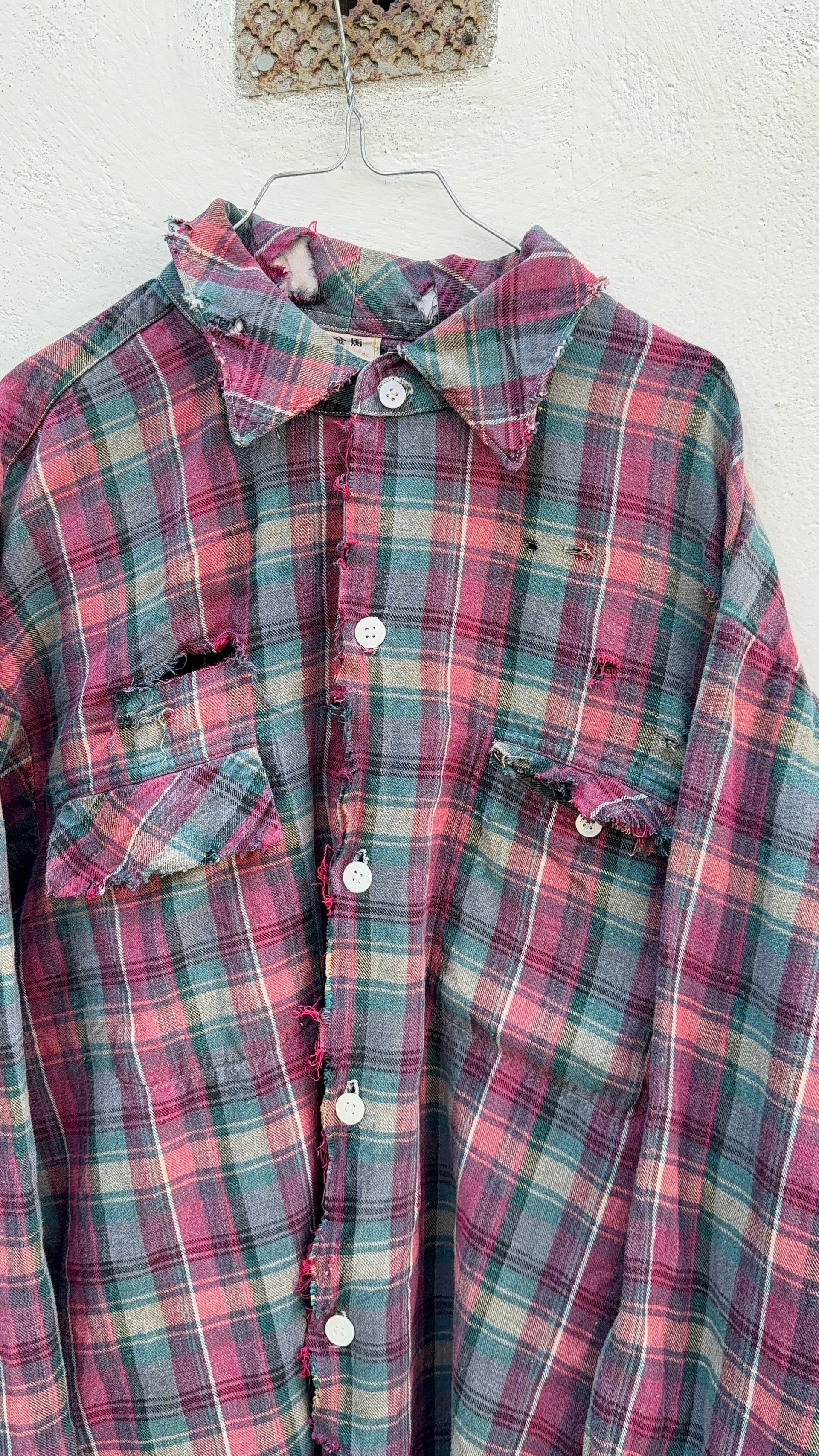 70s Distressed Plaid Flannel Shirt | Size L