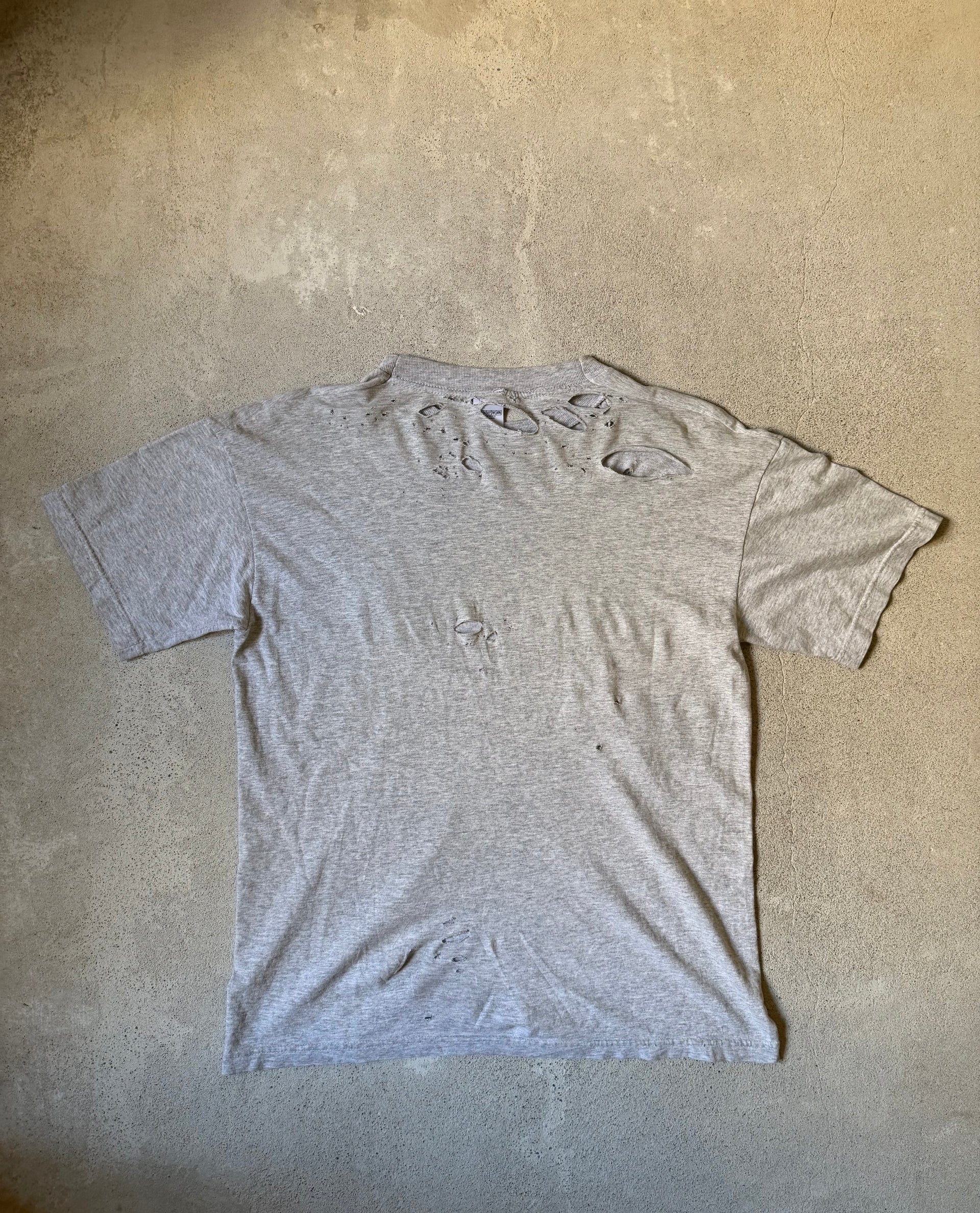 90s Fruit of the Loom Blank Distressed T-Shirt | Size M