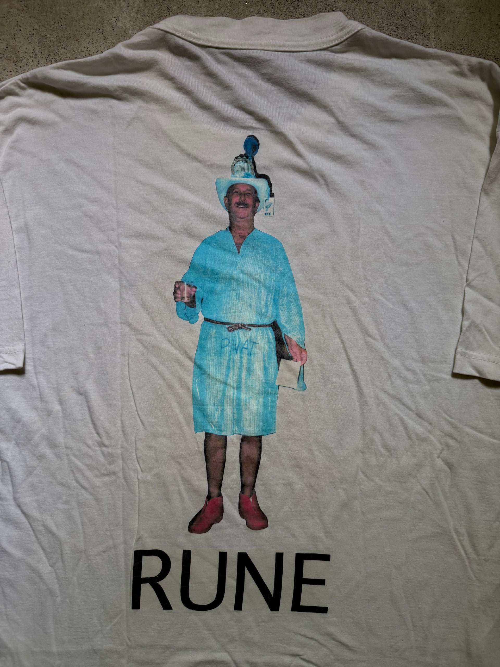 90s Photo Print T-Shirt | Size XL