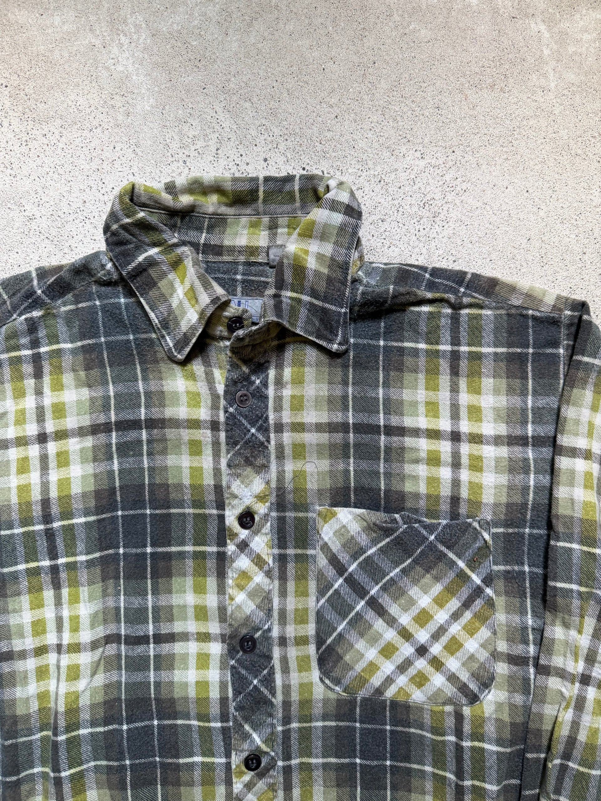 90 Distressed Plaid Flannel Shirt | Size L