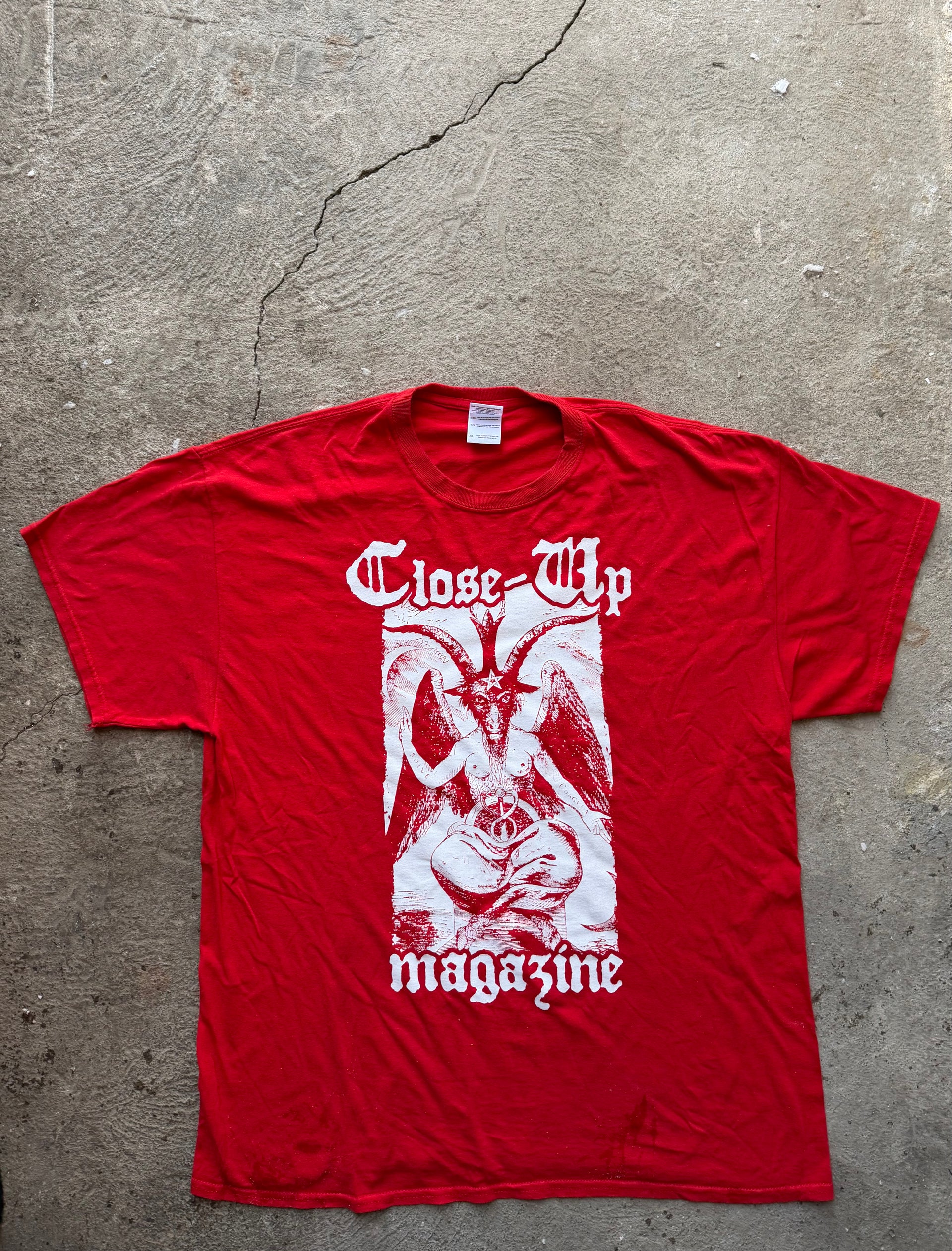00s Close-Up Magazine T-Shirt | Size XL