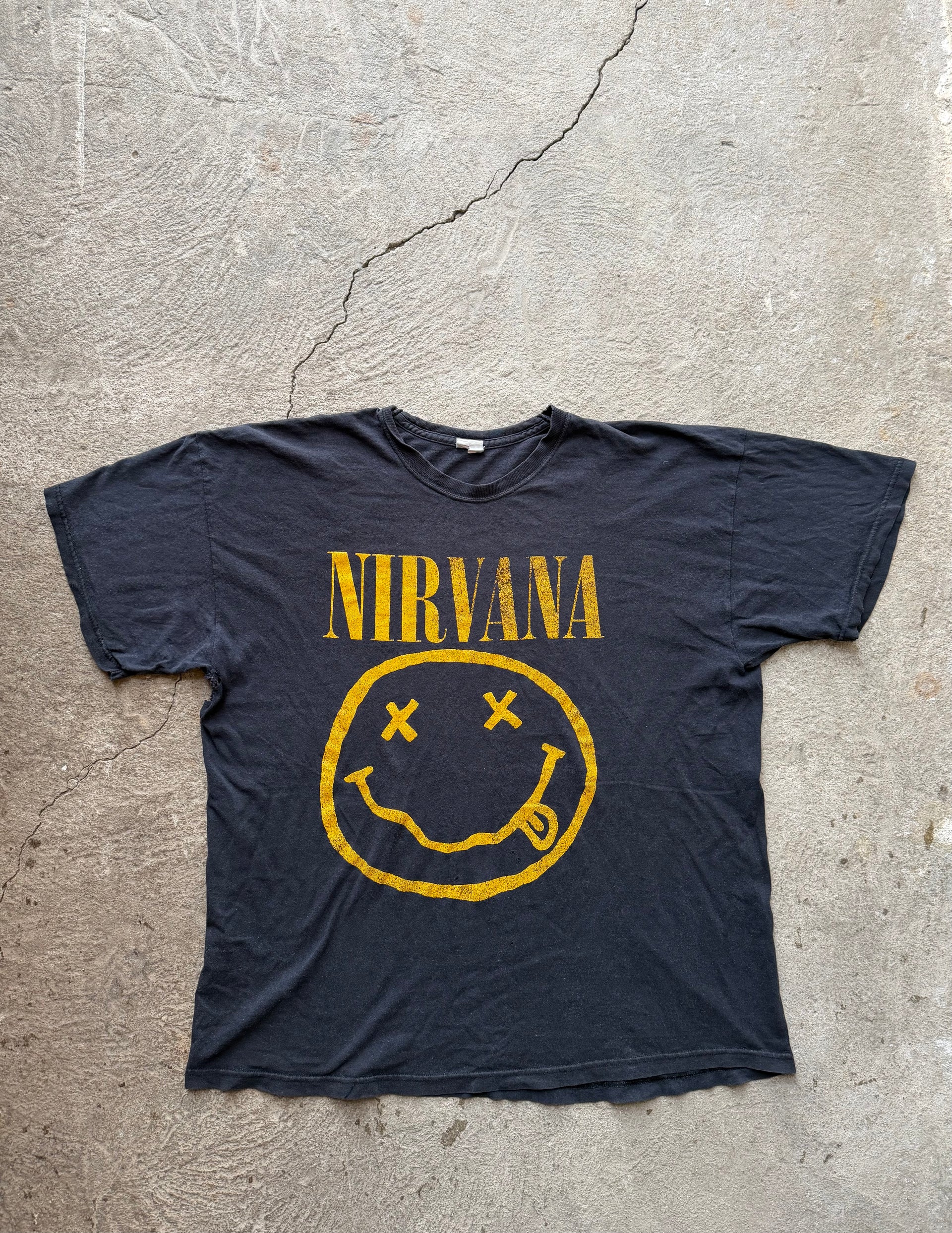 90s Nirvana Smiley Logo Vintage T-Shirt | Size L