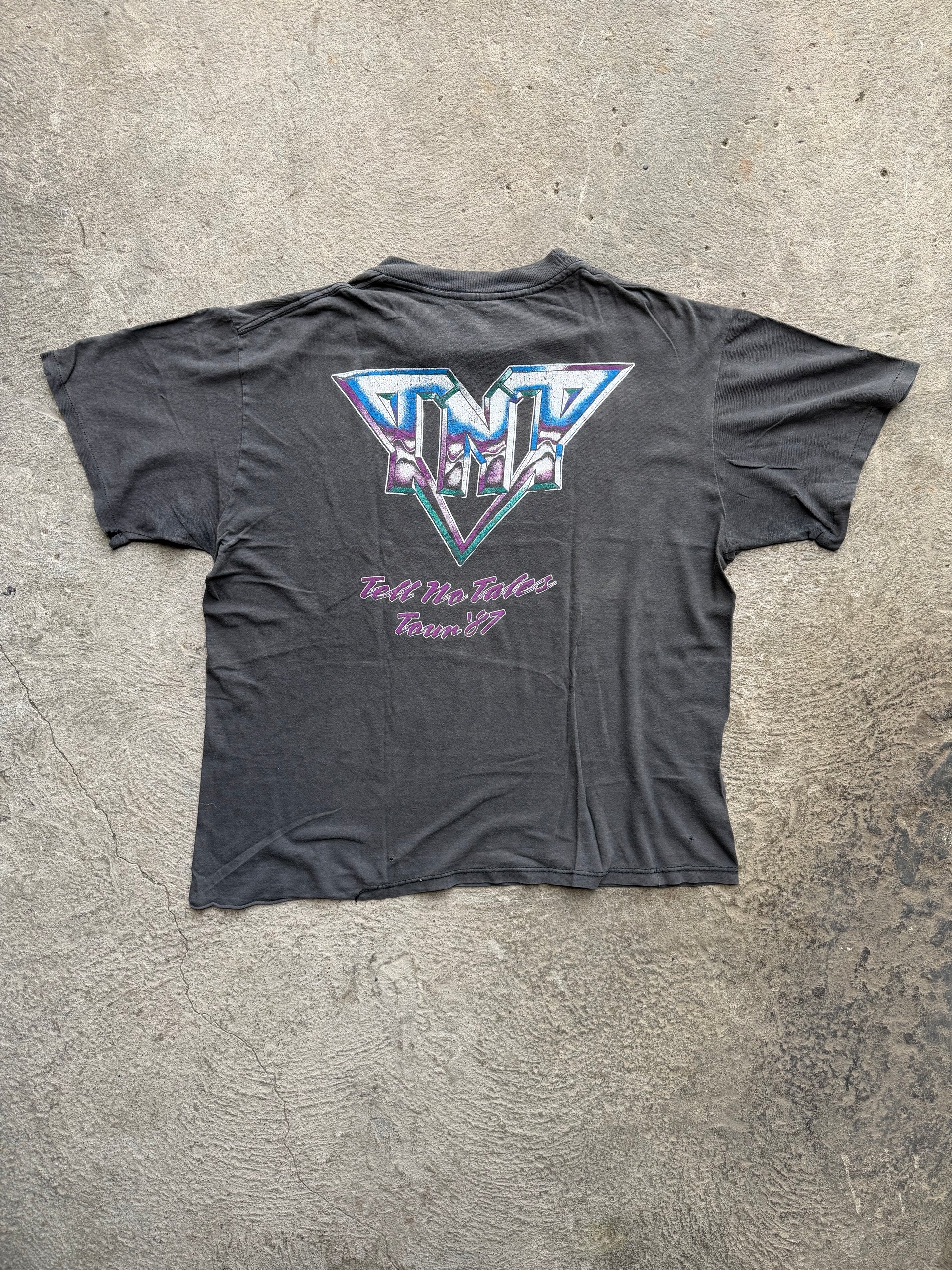 TNT Tell No Tales Tour 1987 Vintage Tee | Size L