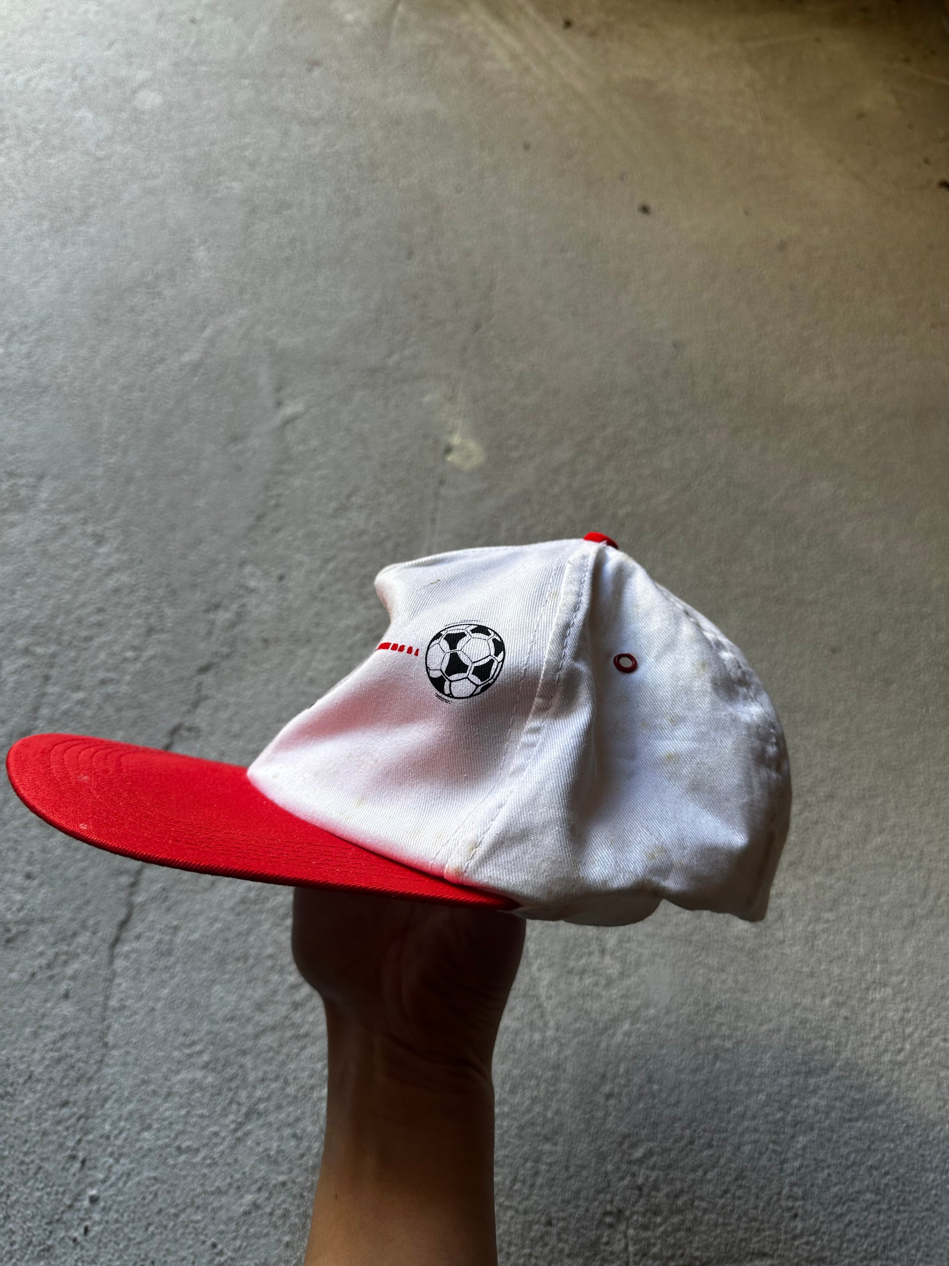Snabba Mål! Vintage Snapback – Red/White | Adjustable Size