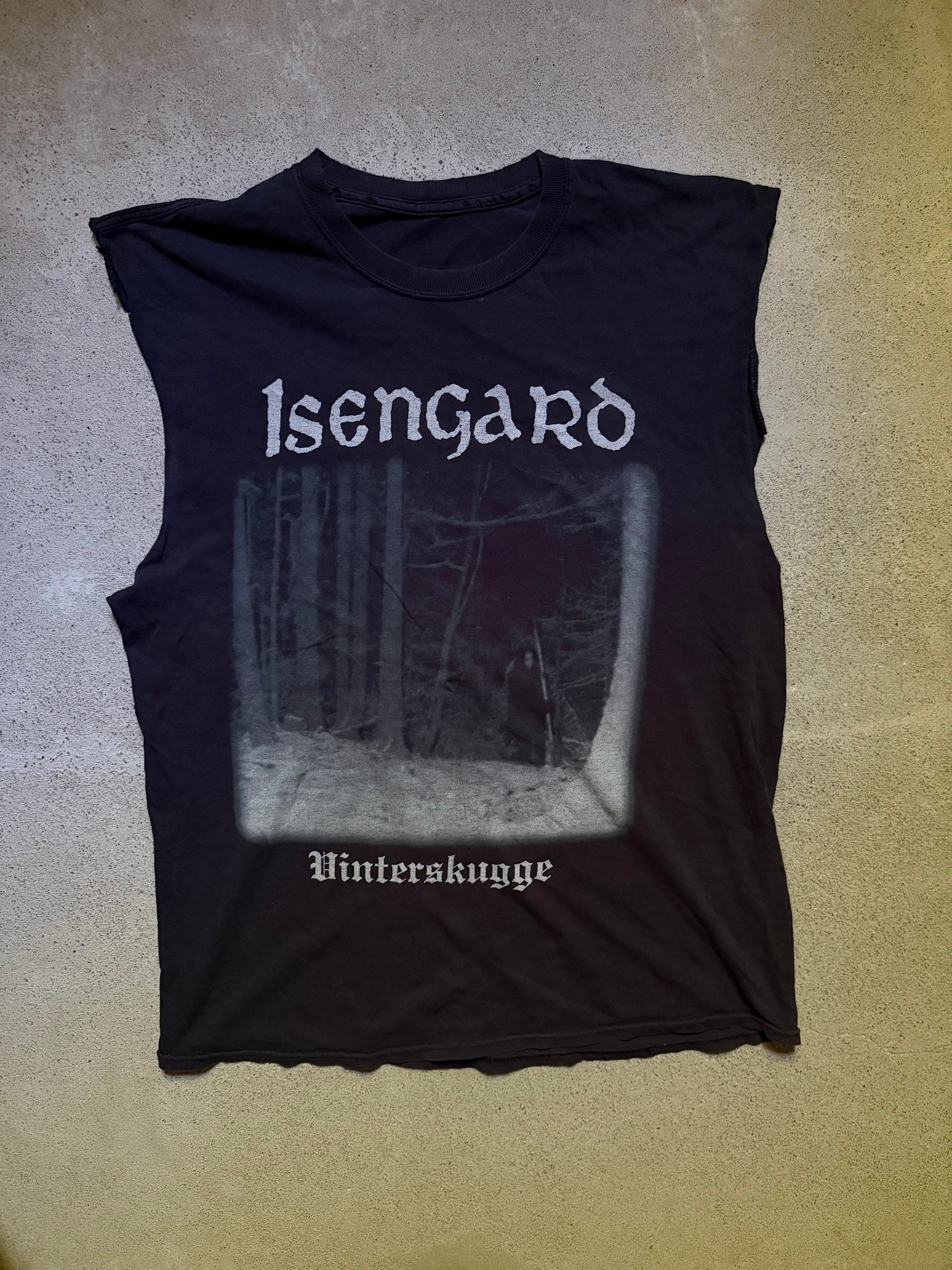 2000s Isengard “Vinterskugge” Cut-Off Tee | Size L