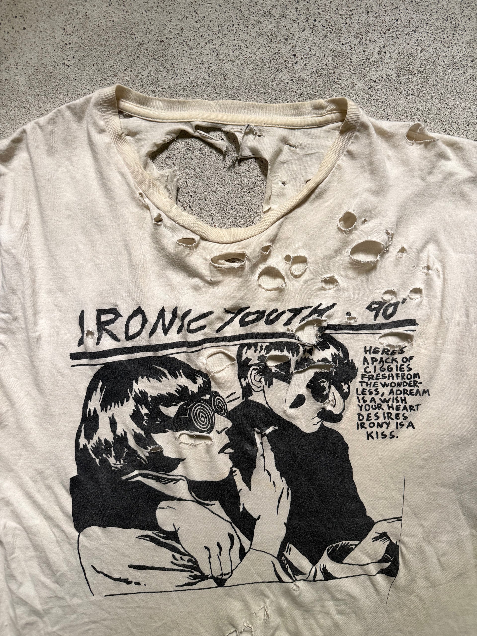 2010s Ironic Youth Distressed T-Shirt Size L
