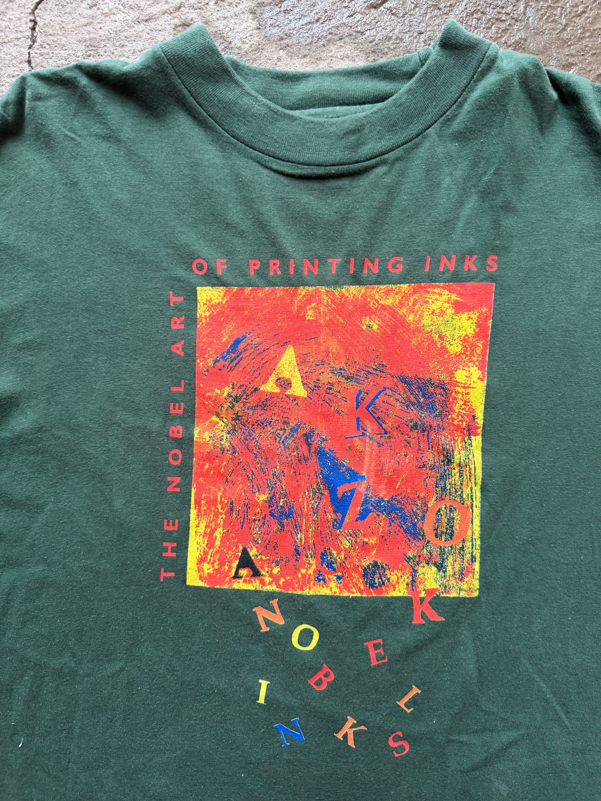 90s Abstract Graphic T-Shirt | Size L
