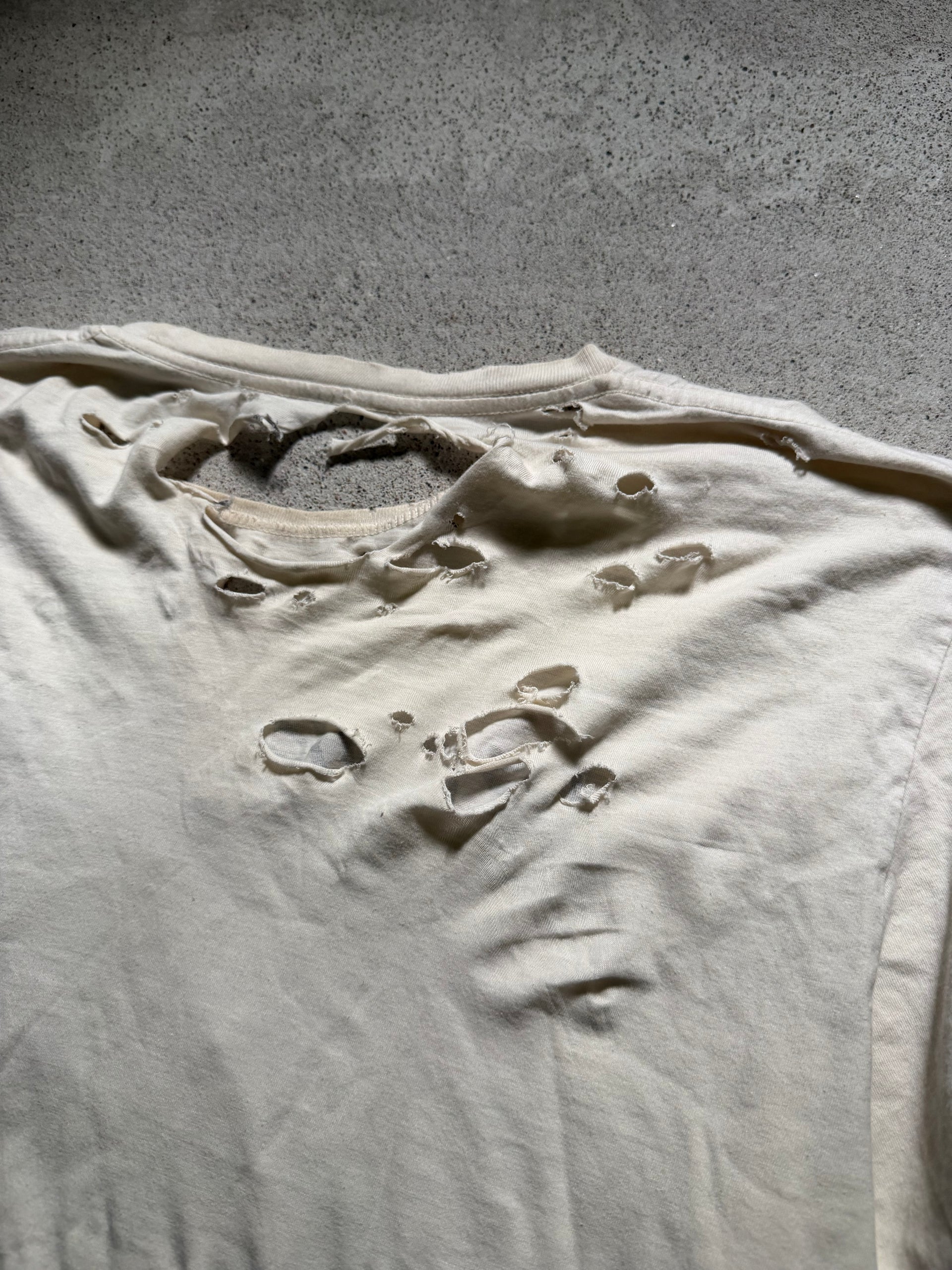 2010s Ironic Youth Distressed T-Shirt Size L