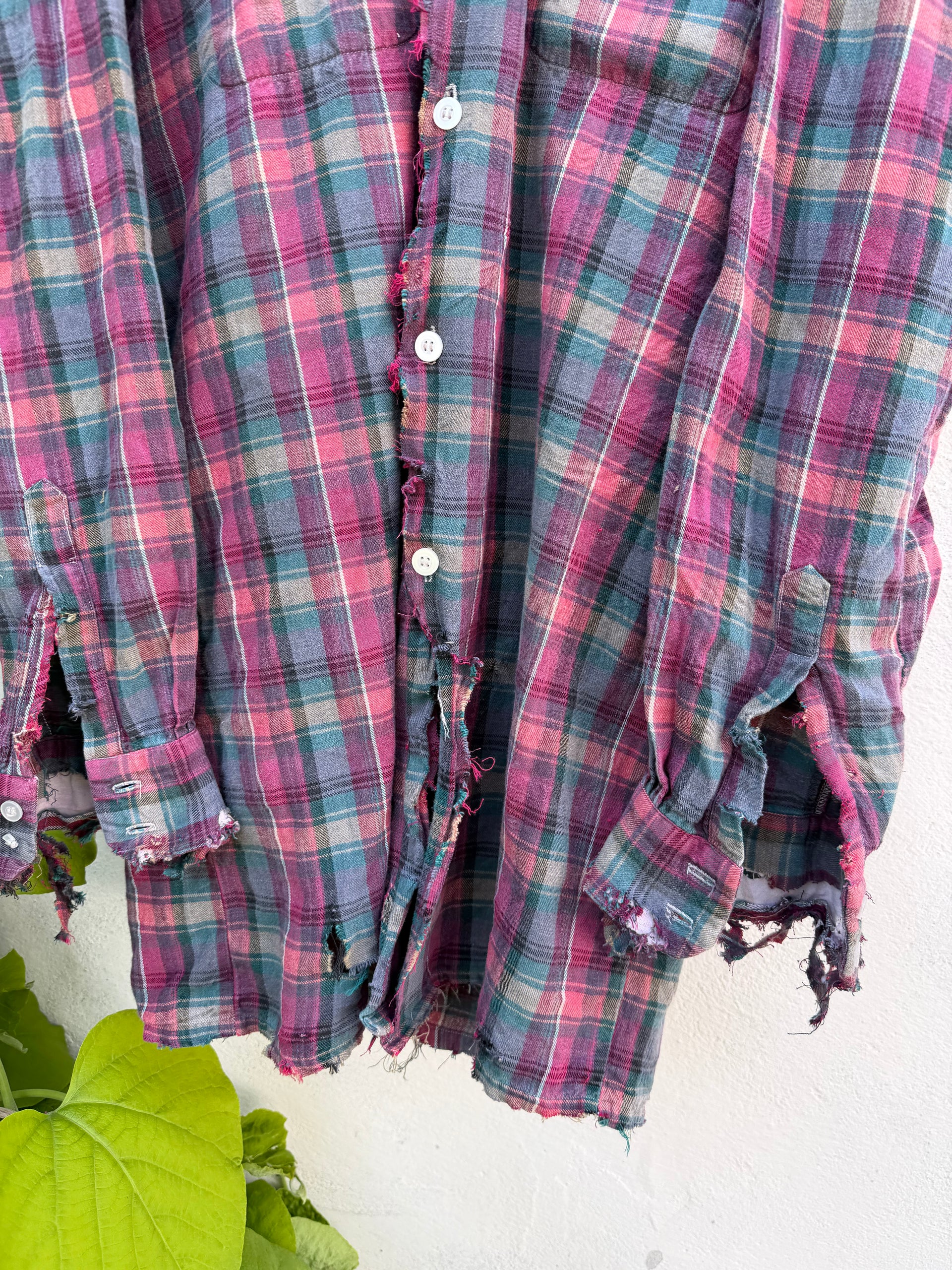 70s Distressed Plaid Flannel Shirt | Size L