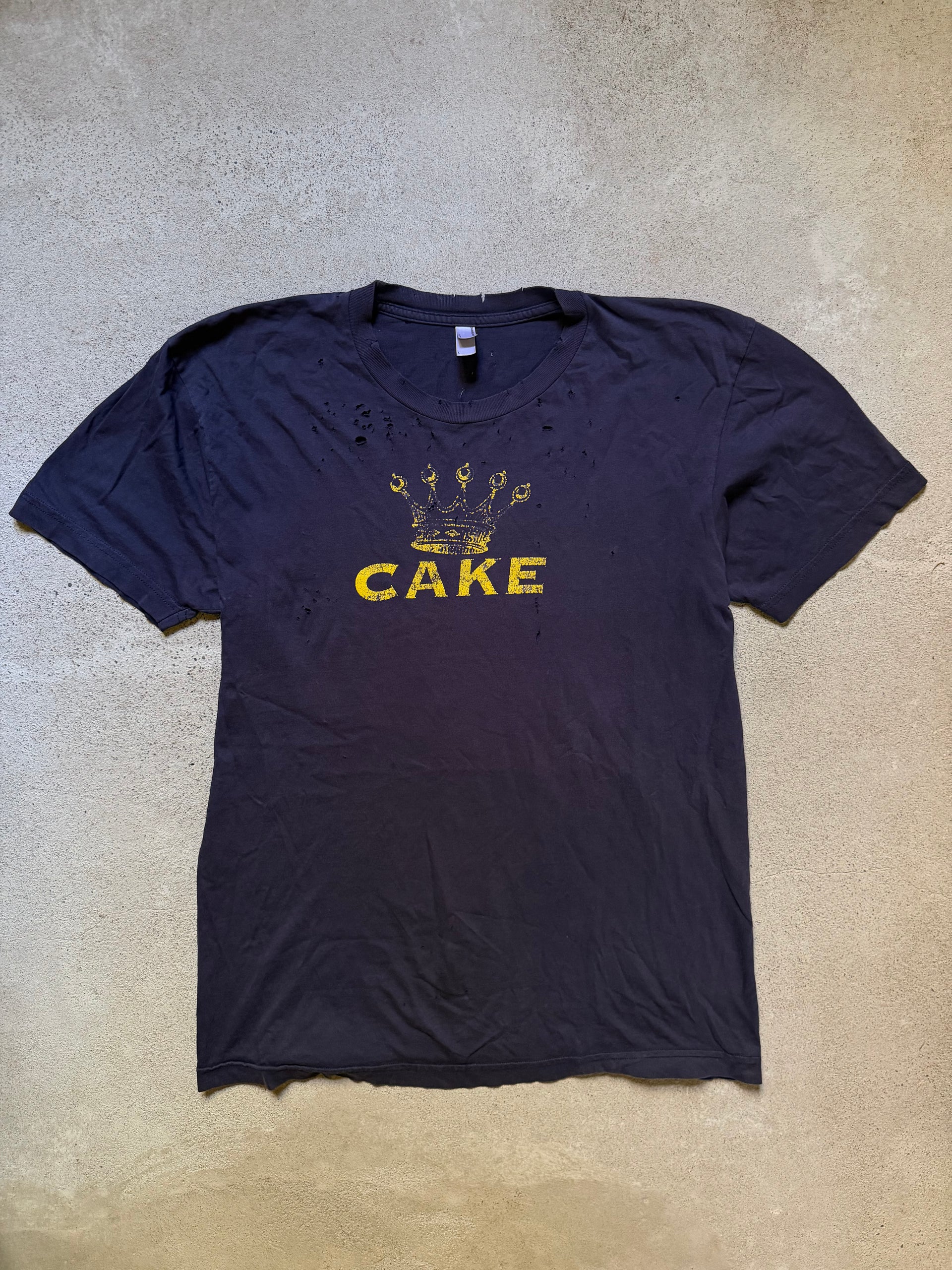 2000s CAKE Distressed Tee | Size L