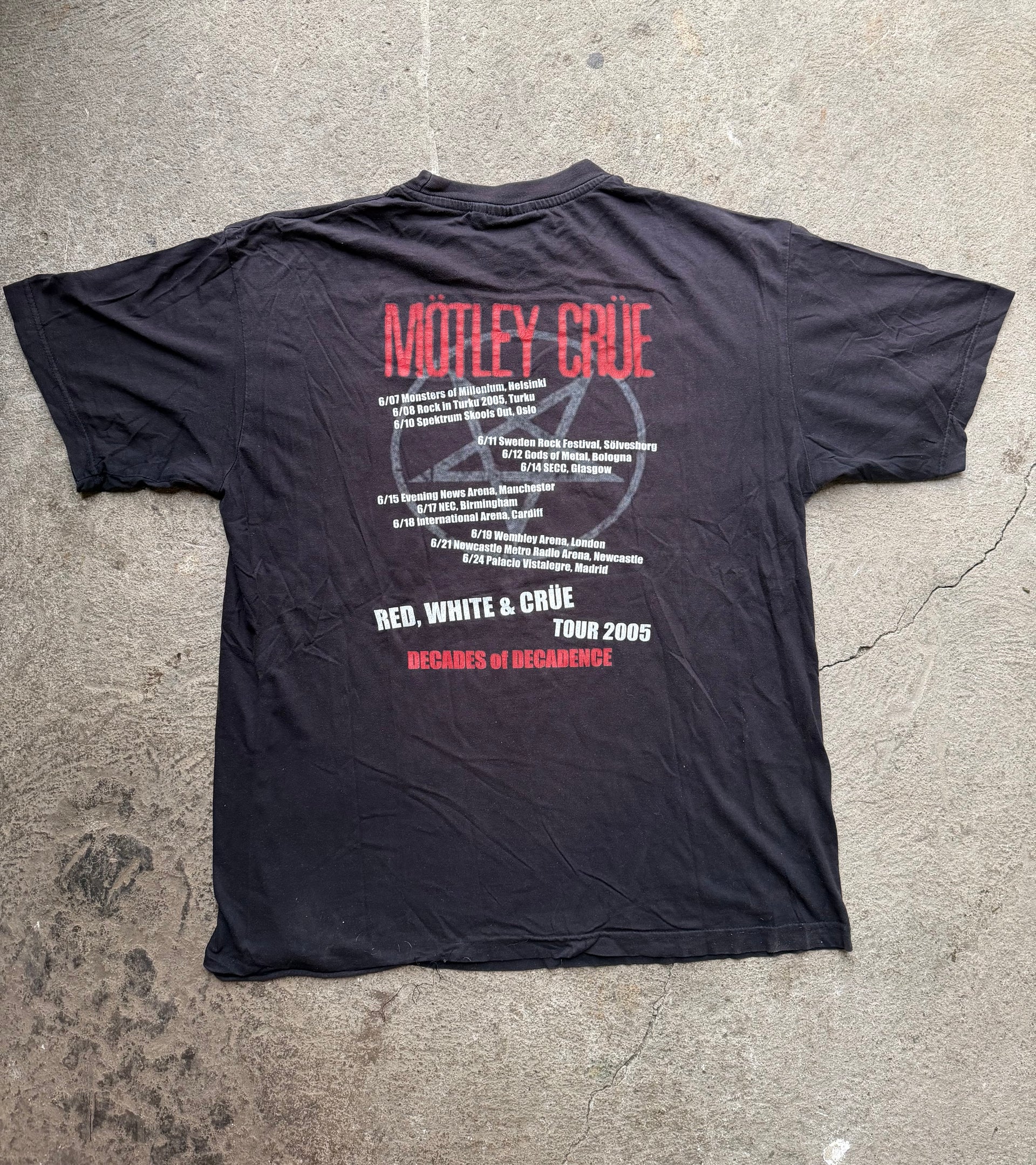 00s Mötley Crüe Red, White & Crüe Tour Tee 2005 | Size L