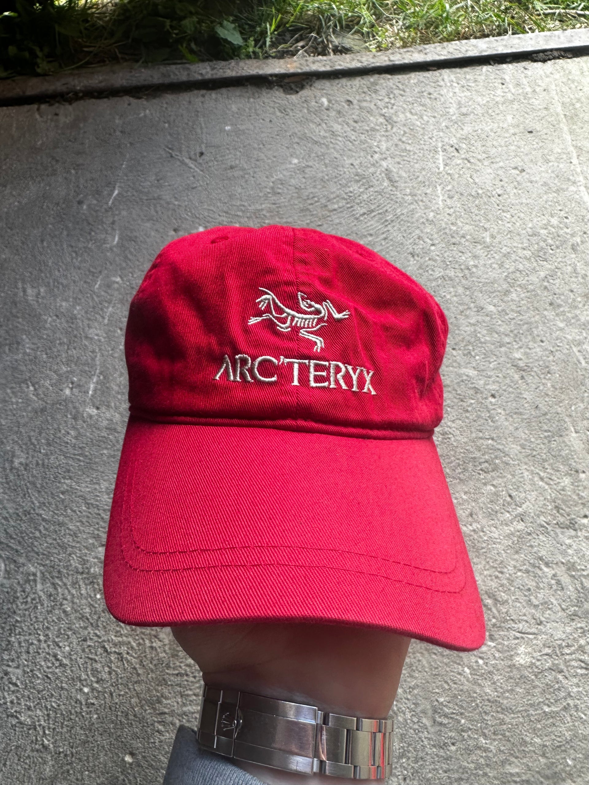 Arc’teryx Logo Cap Red | Adjustable | One Size