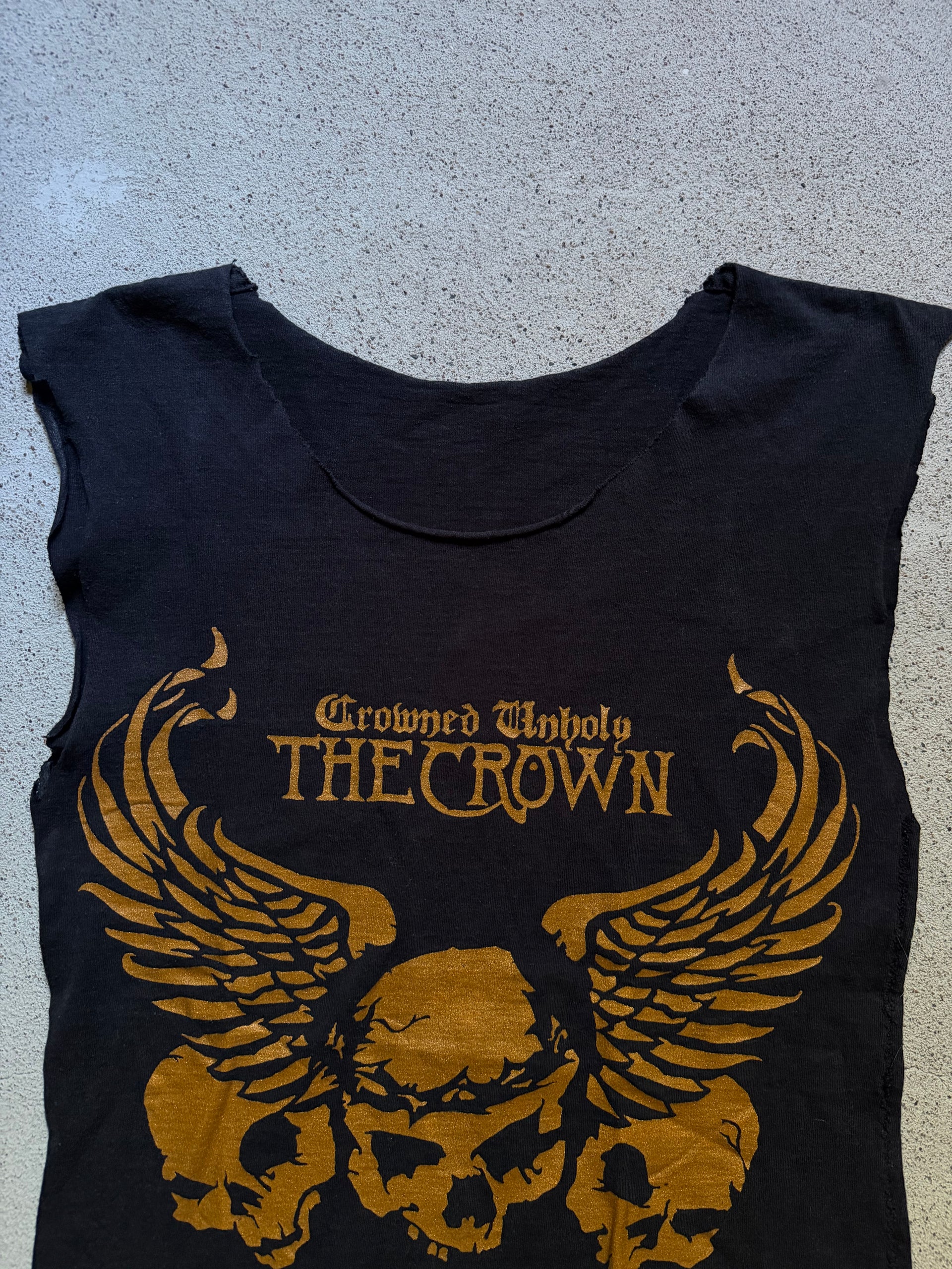 2000s The Crown Crowned Unholy Cut Off Tee | Size S