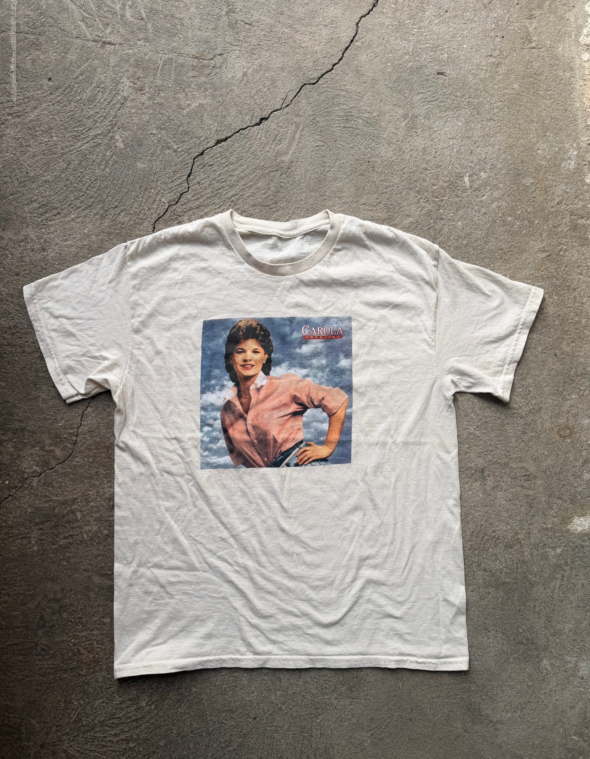 90s Carola “Främling” Photo Print T-shirt | Size L